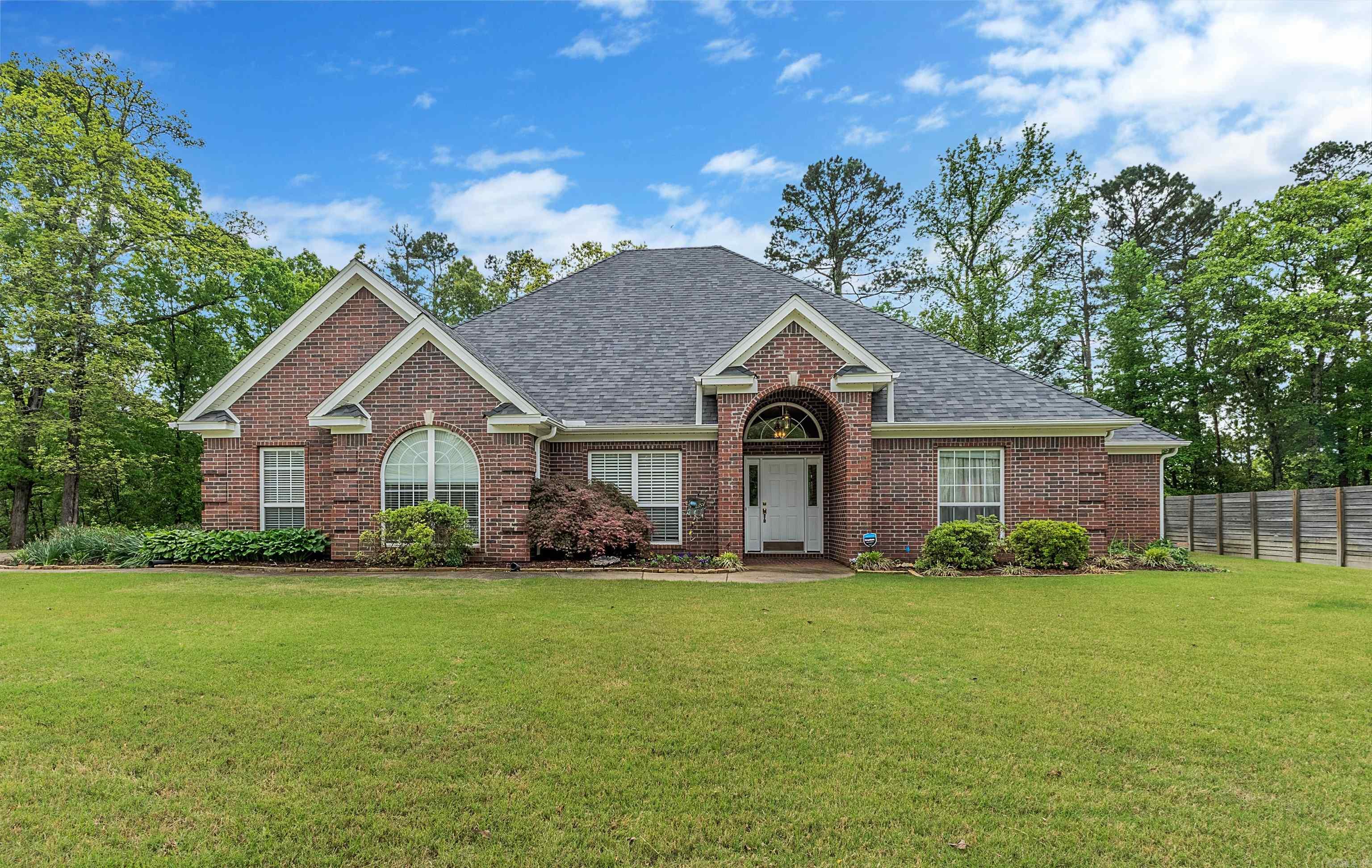 RIVER OAKS POINTE - Residential