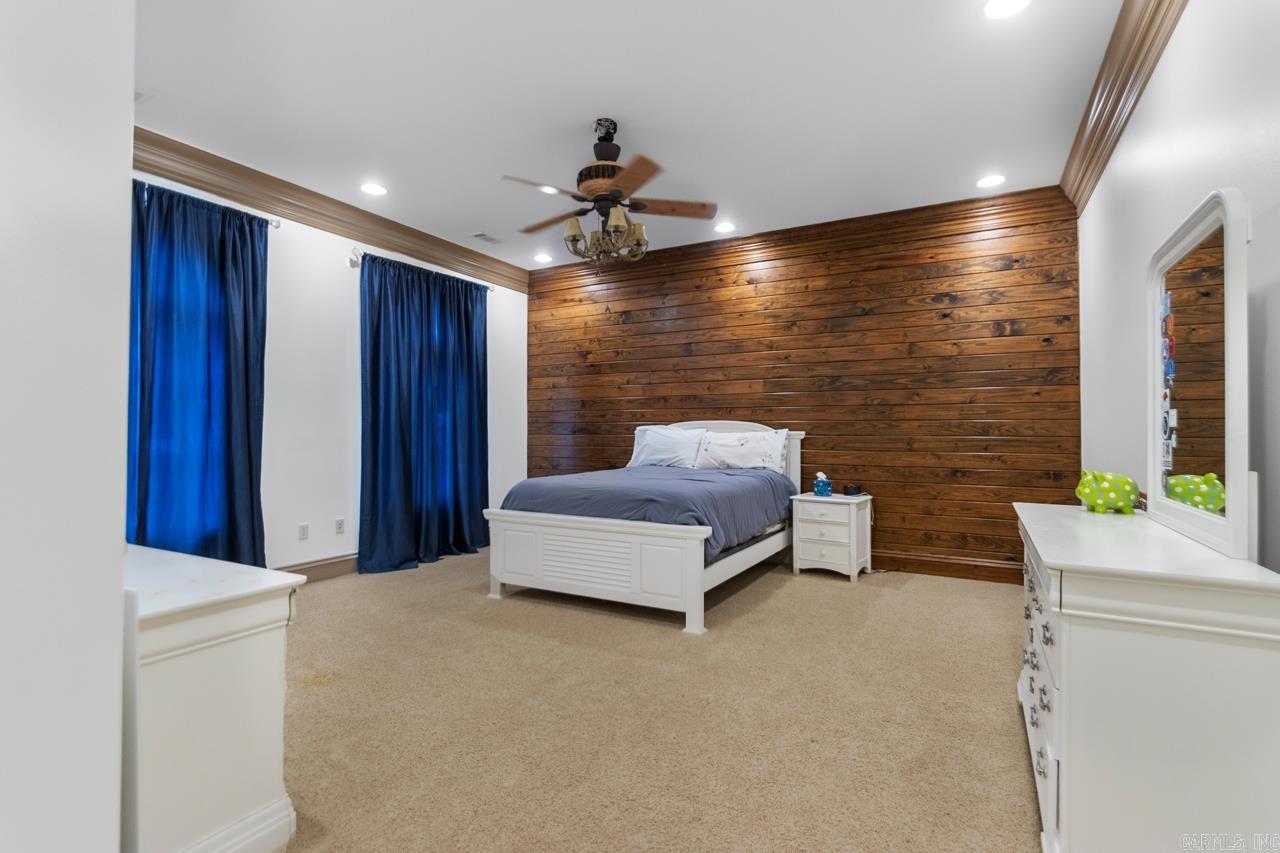 VALLEY FALLS ESTATES - Residential