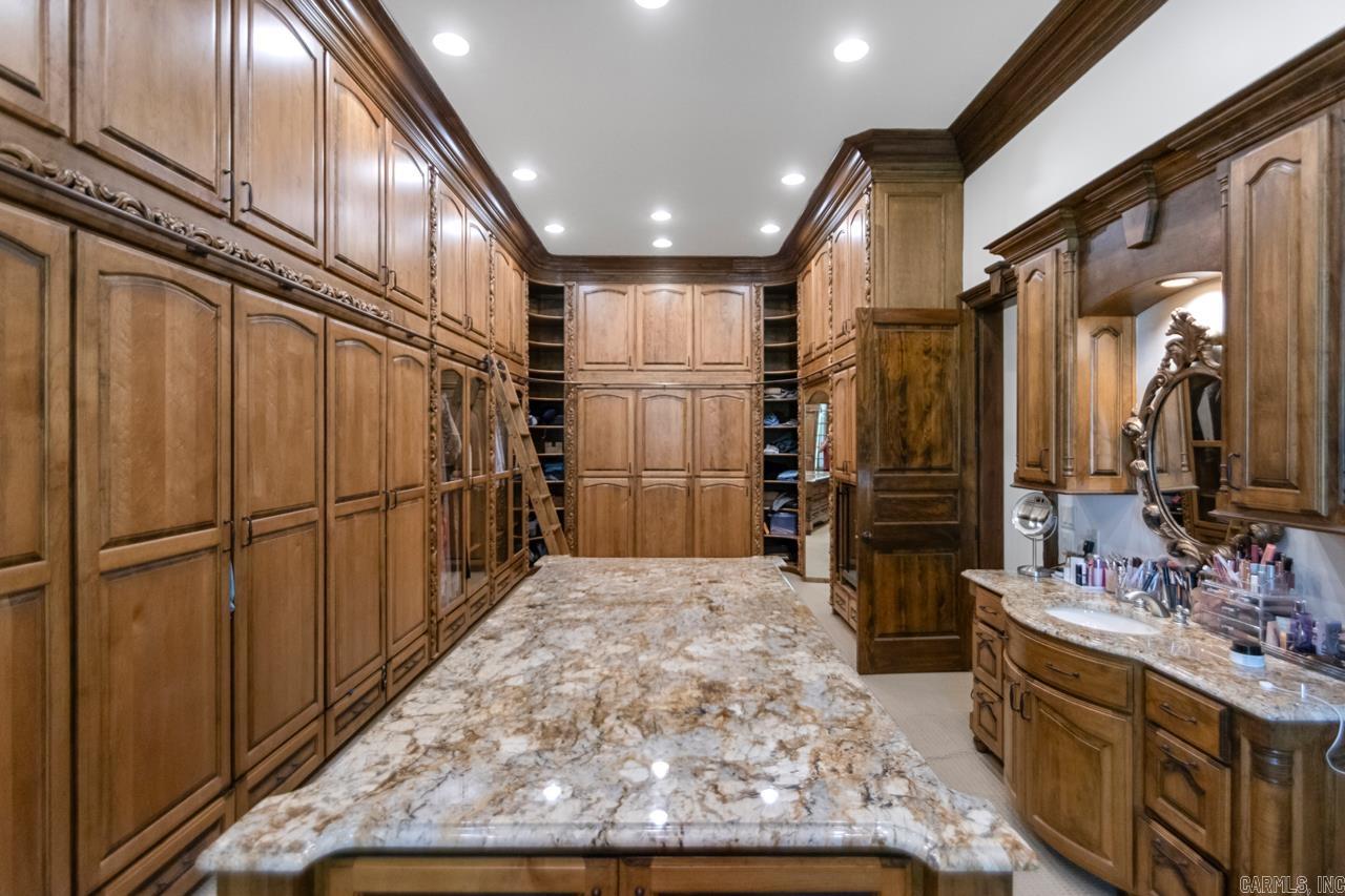 VALLEY FALLS ESTATES - Residential