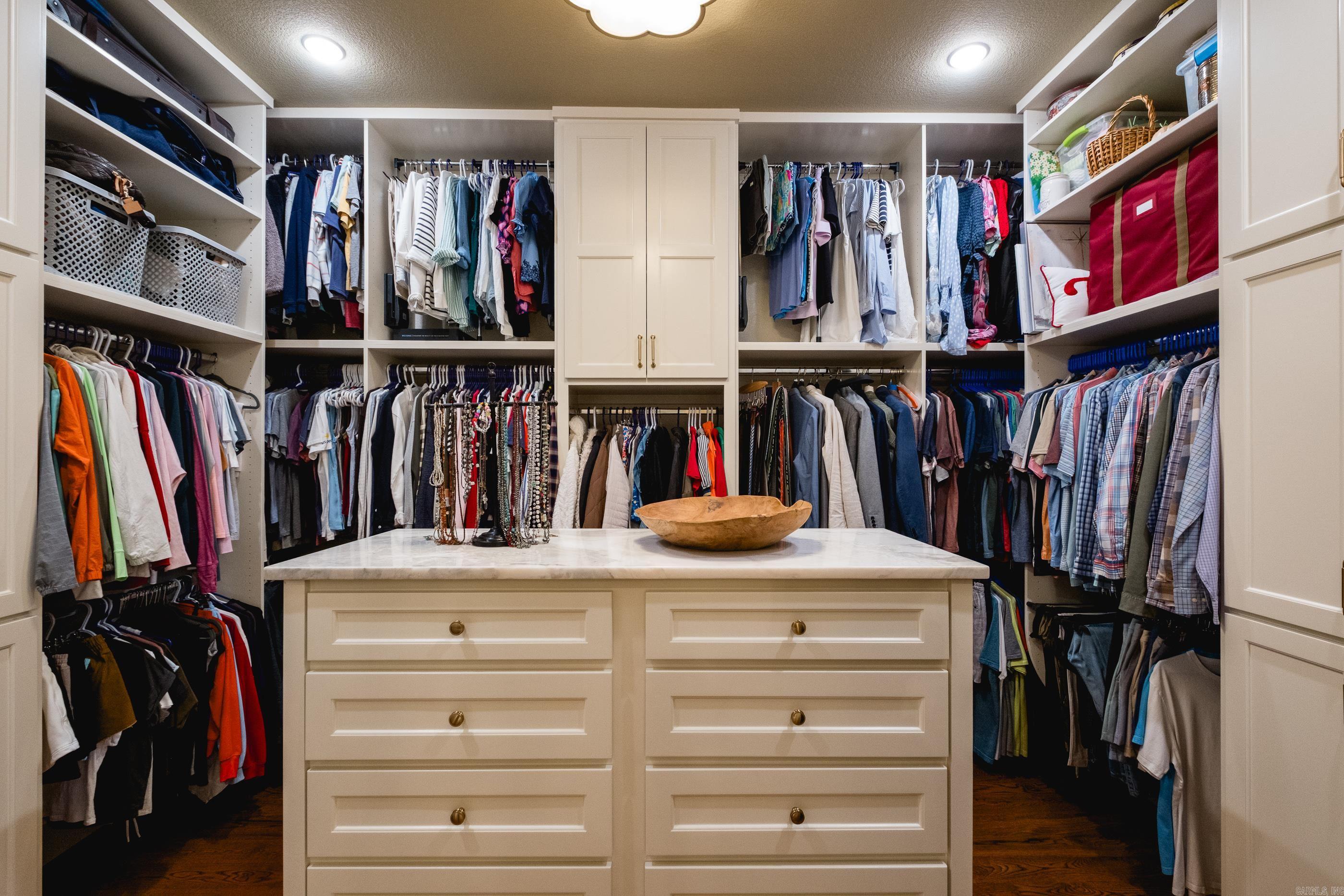 HICKORY POINTE ADDN - Residential