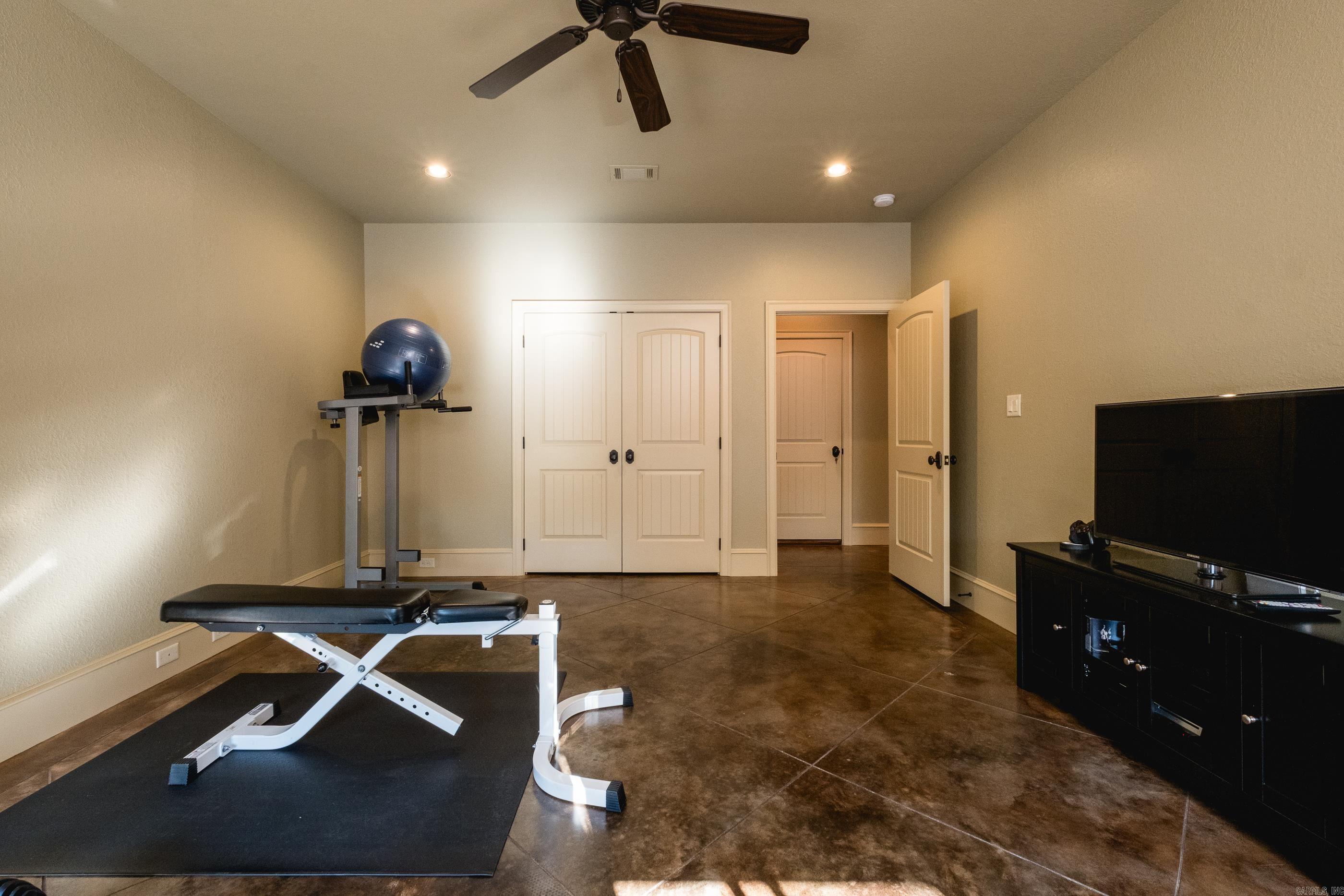 HICKORY POINTE ADDN - Residential