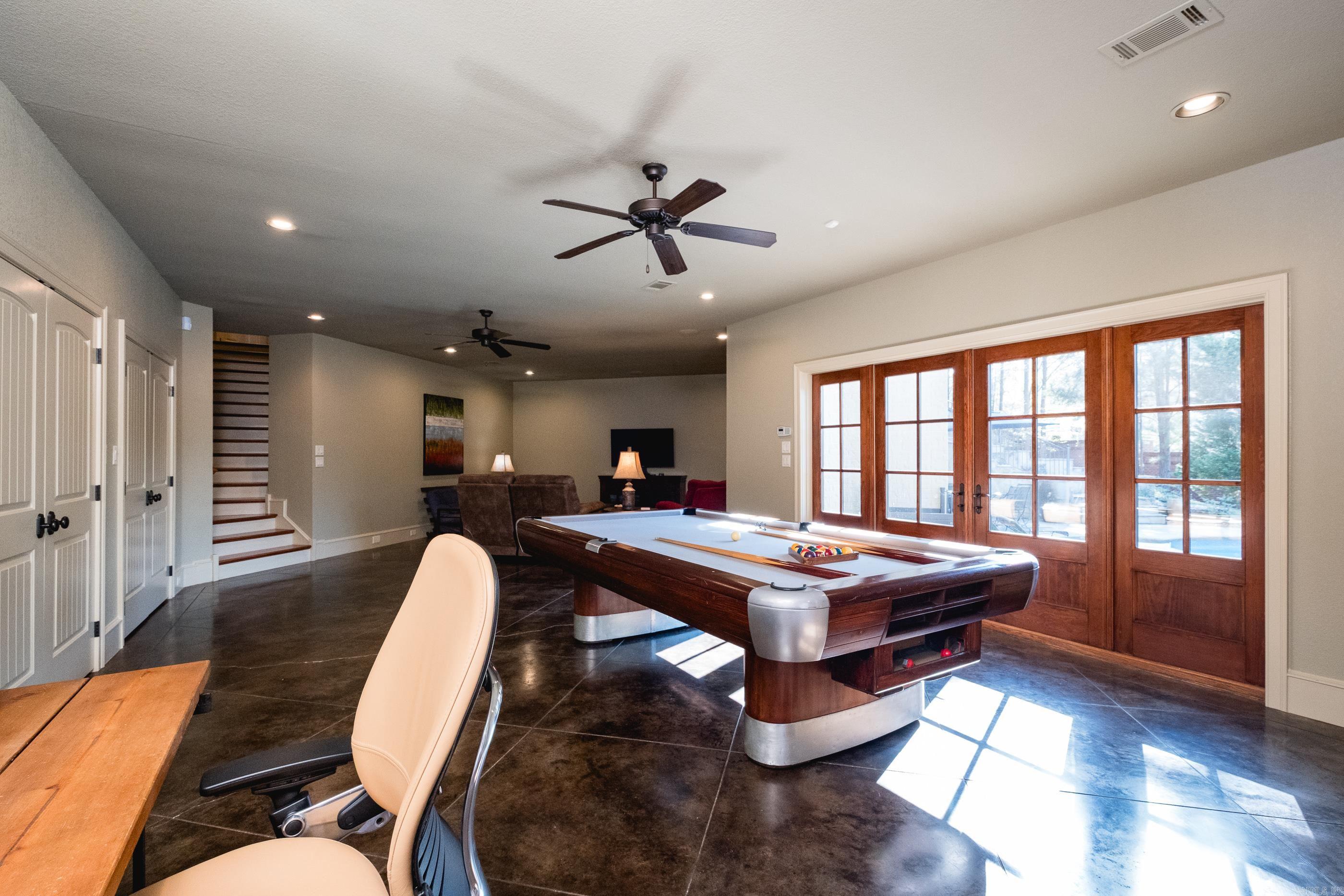 HICKORY POINTE ADDN - Residential