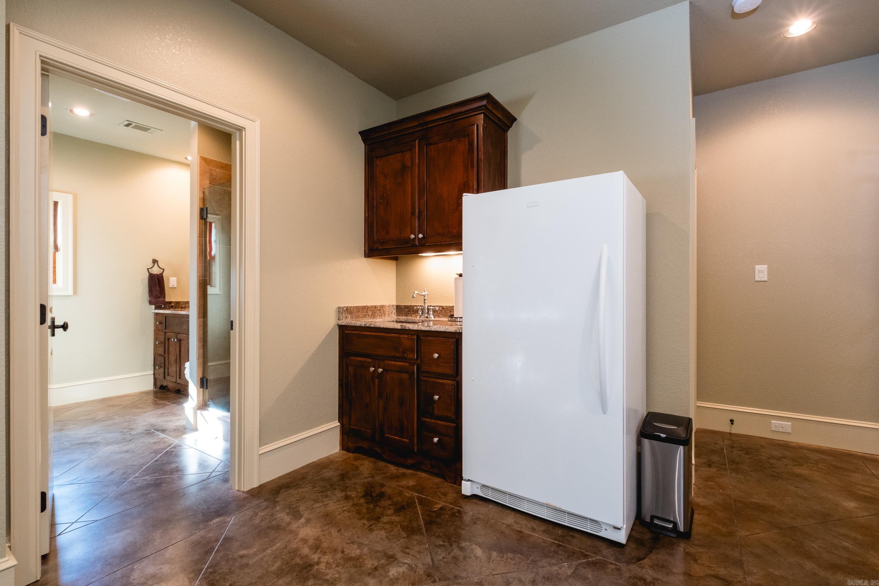 HICKORY POINTE ADDN - Residential