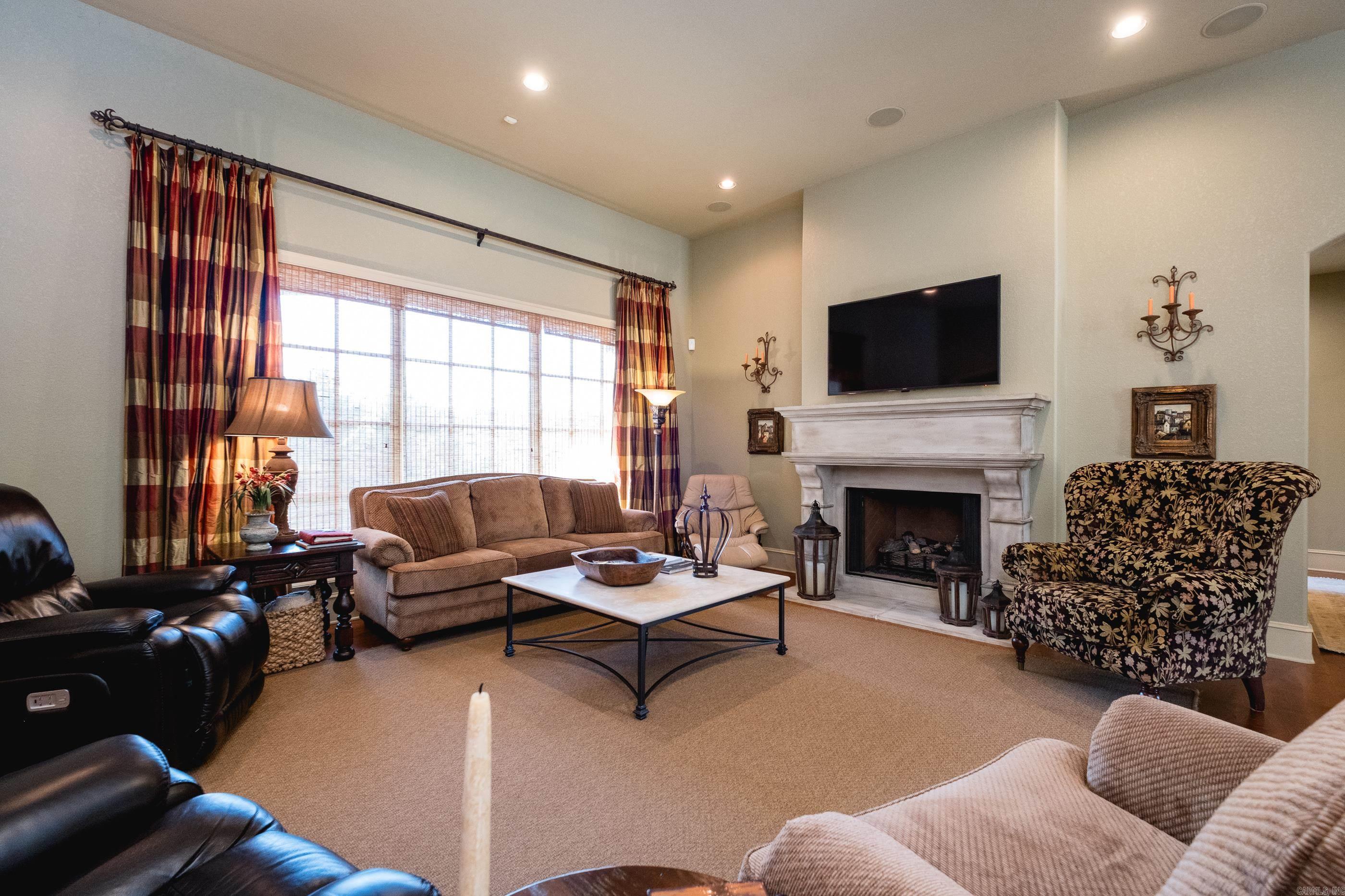 HICKORY POINTE ADDN - Residential