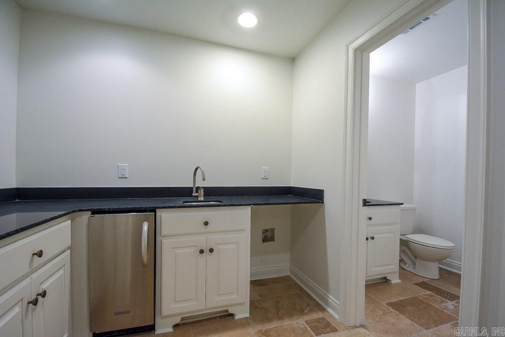 CHENAL VALLEY HALLEN COURT - Residential