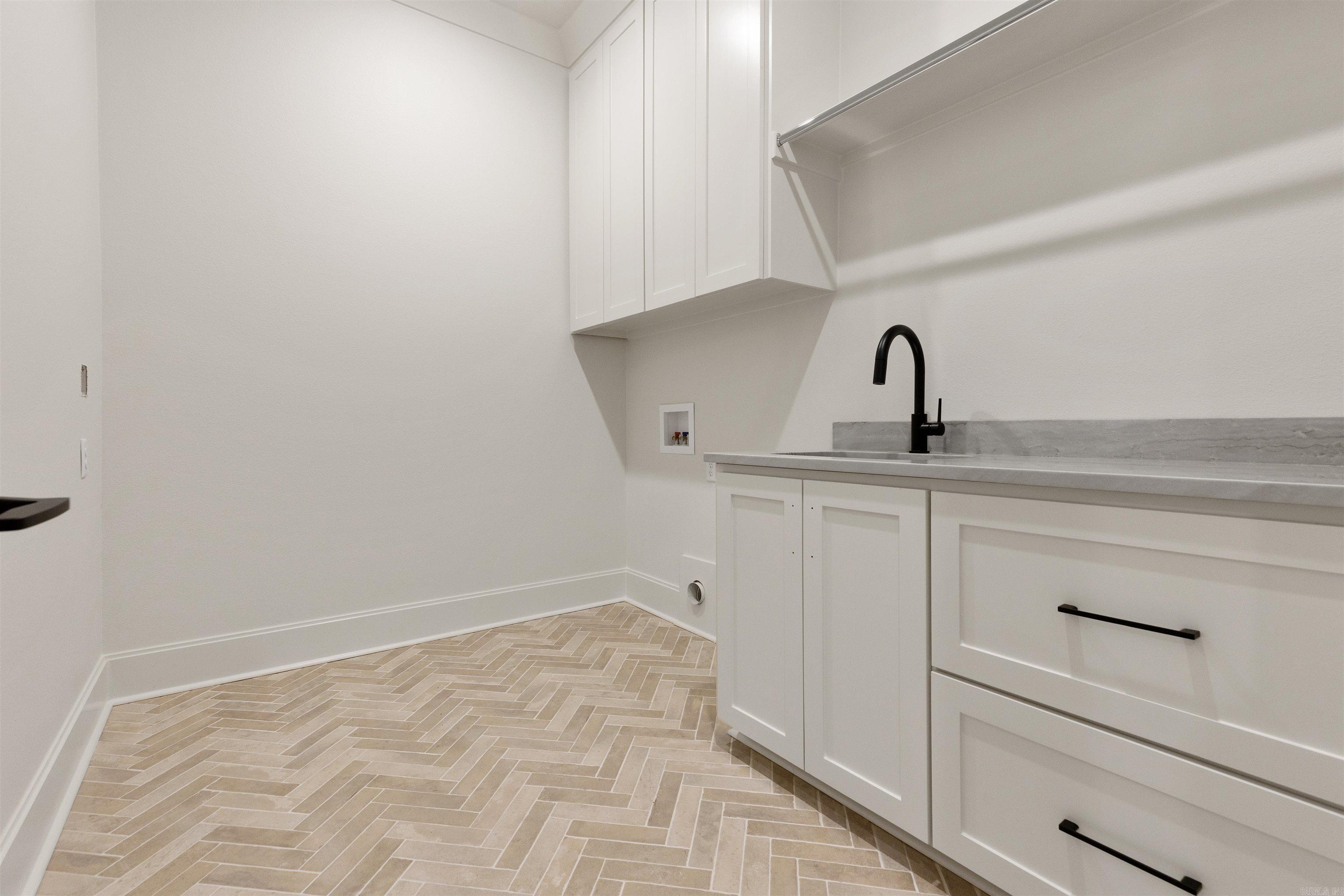 BEAR DEN ESTATES - Residential