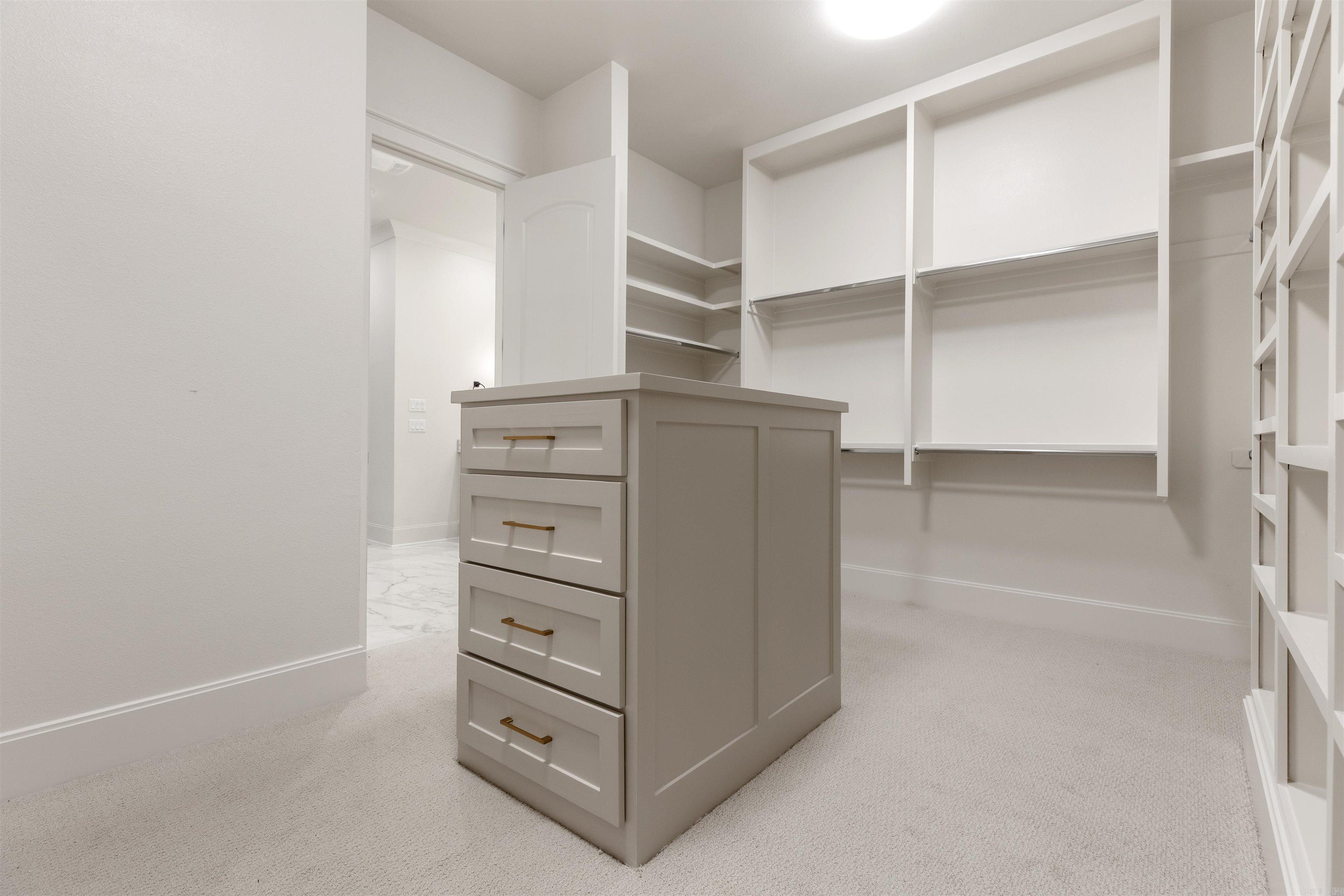 BEAR DEN ESTATES - Residential