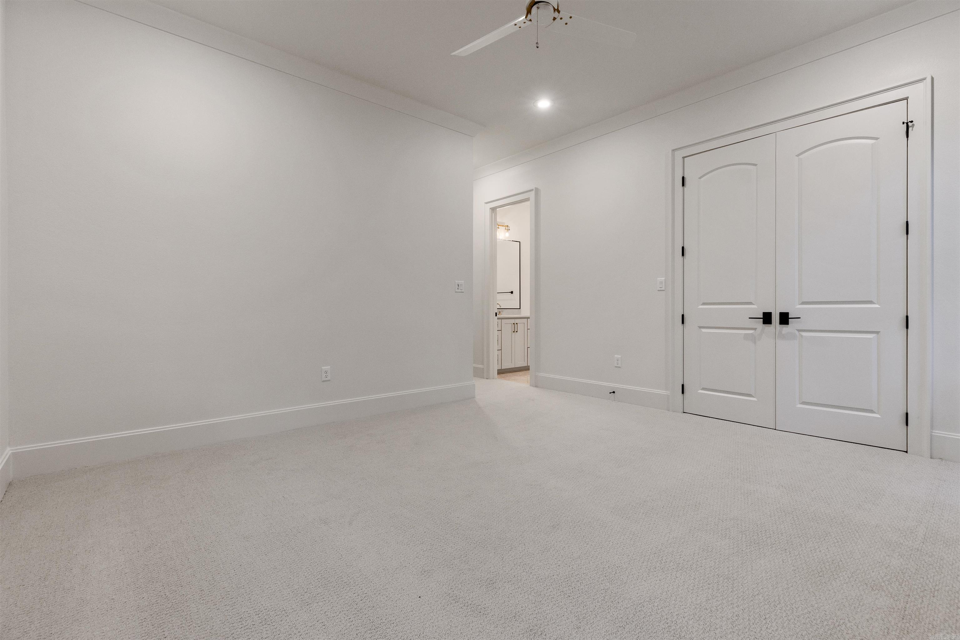 BEAR DEN ESTATES - Residential