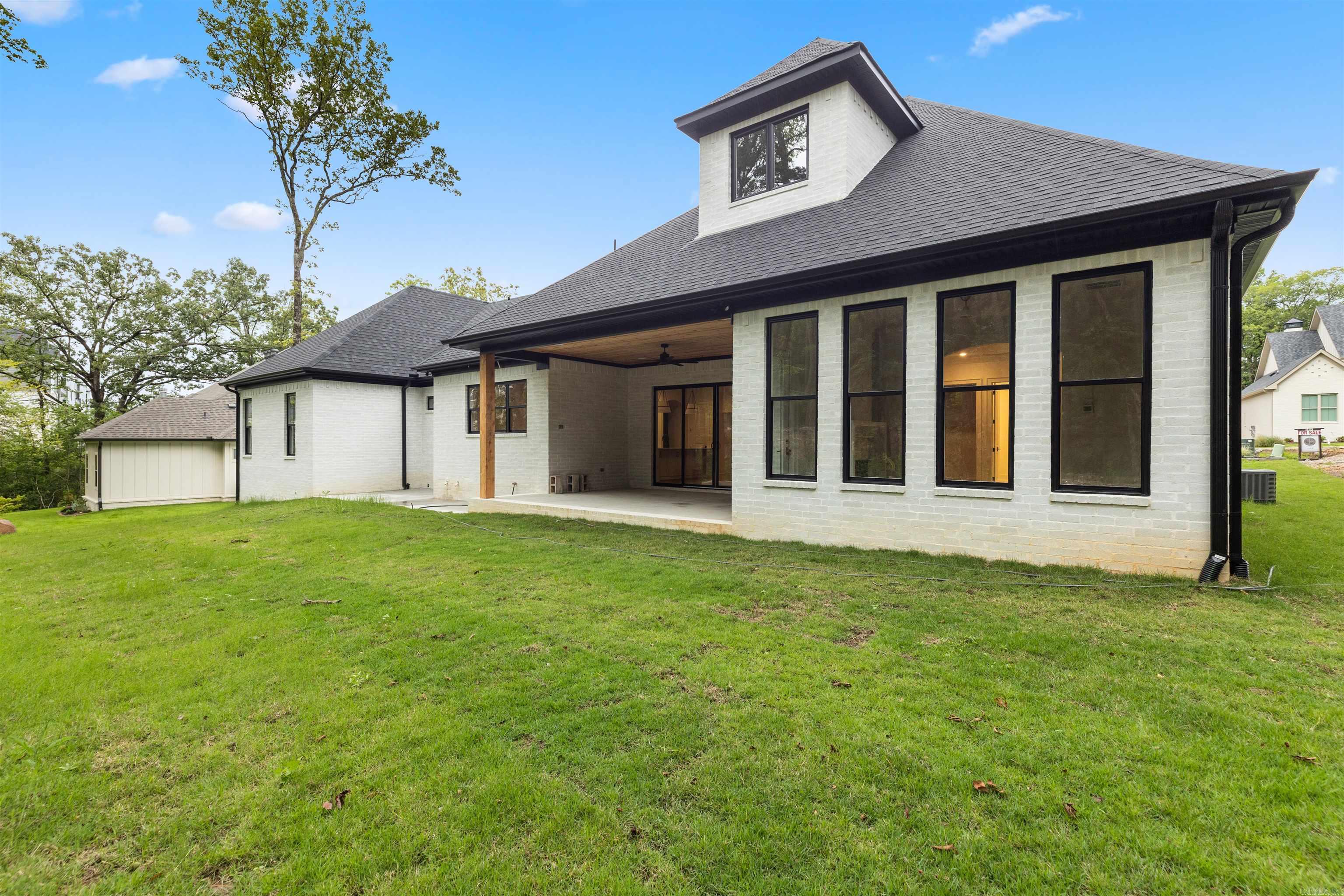 BEAR DEN ESTATES - Residential