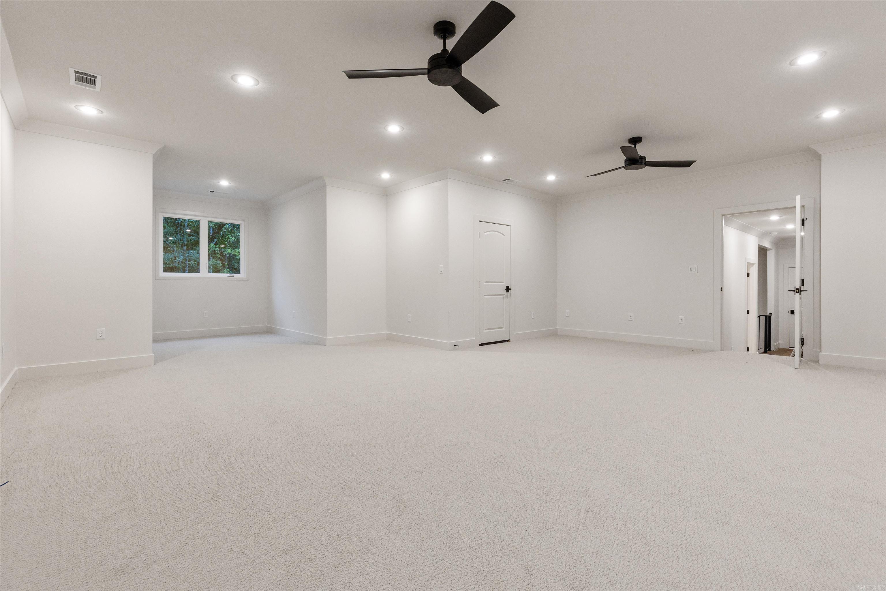 BEAR DEN ESTATES - Residential