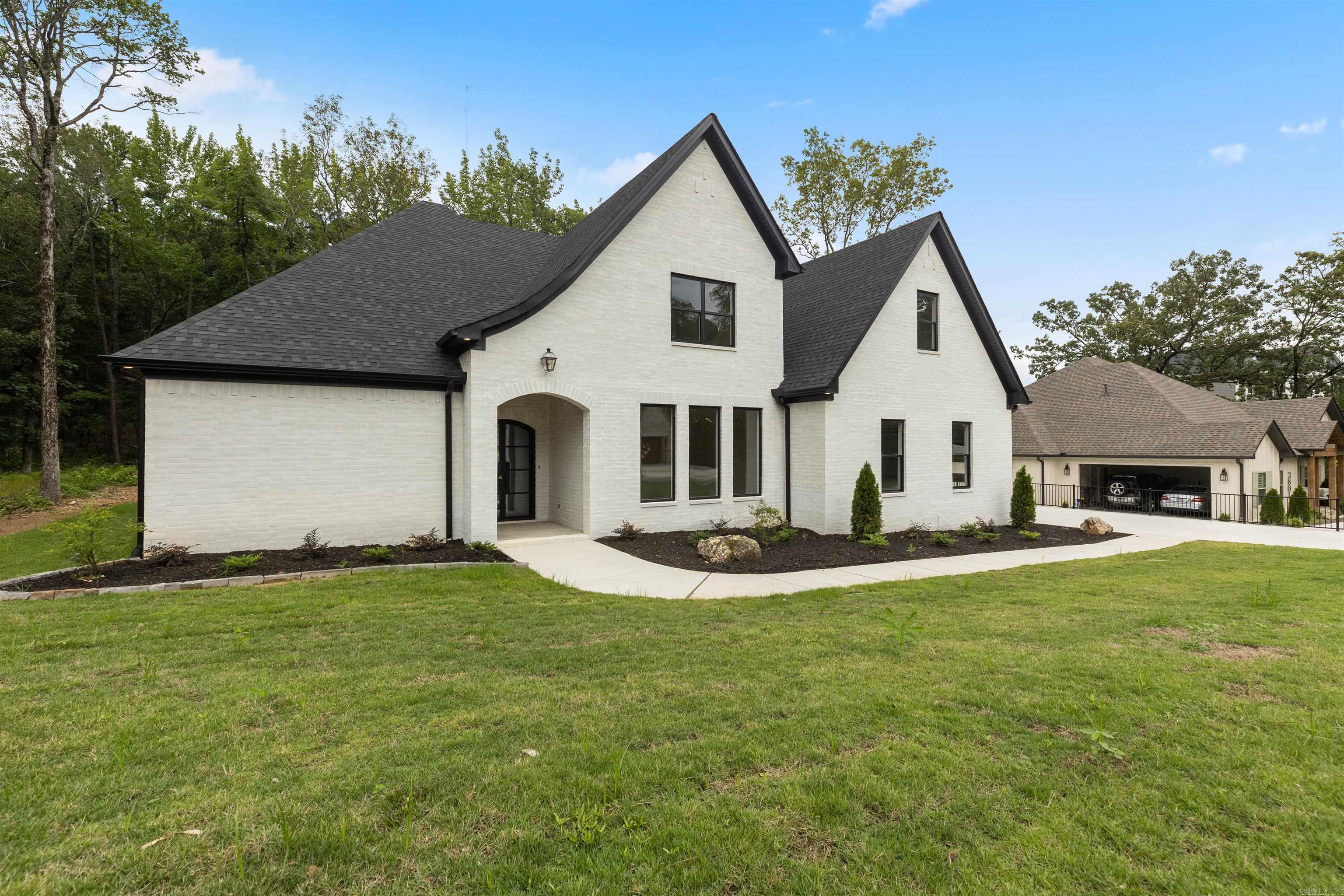 BEAR DEN ESTATES - Residential