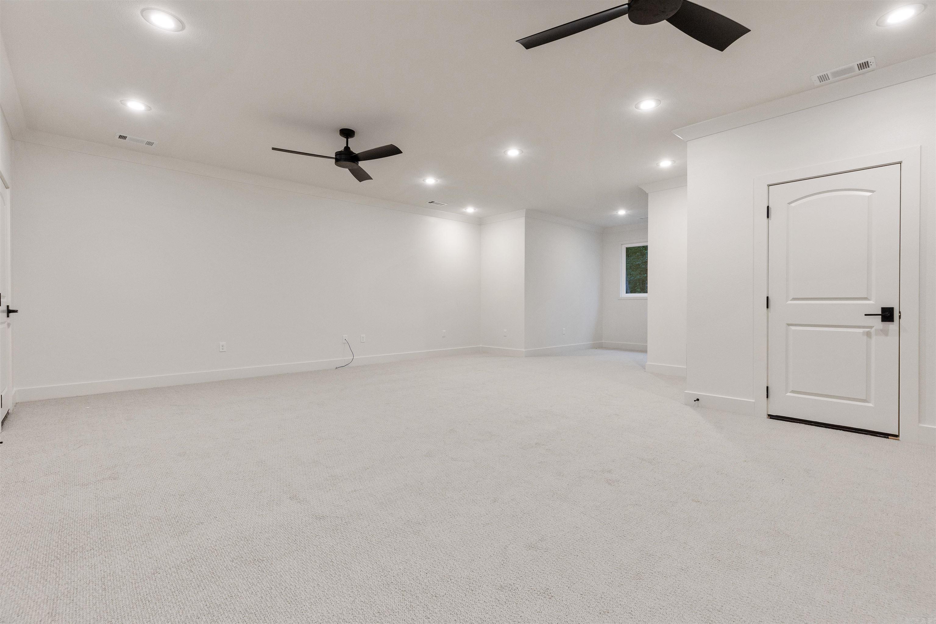 BEAR DEN ESTATES - Residential