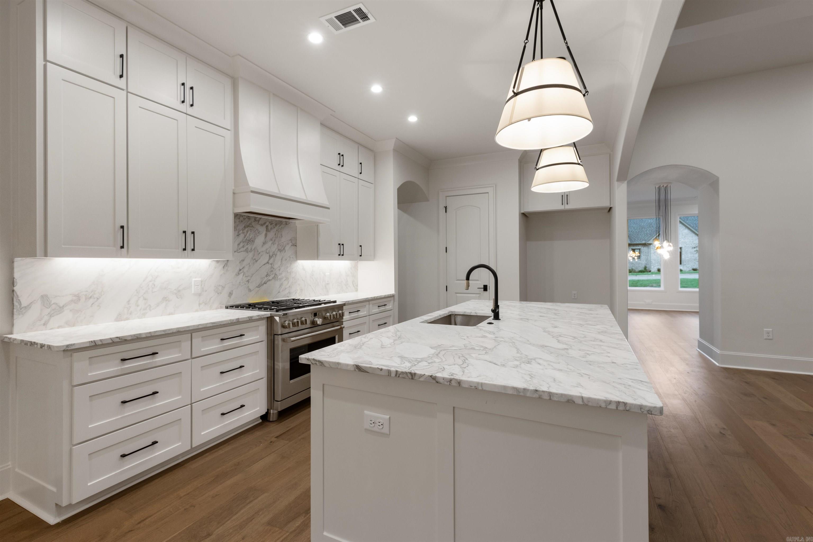 BEAR DEN ESTATES - Residential