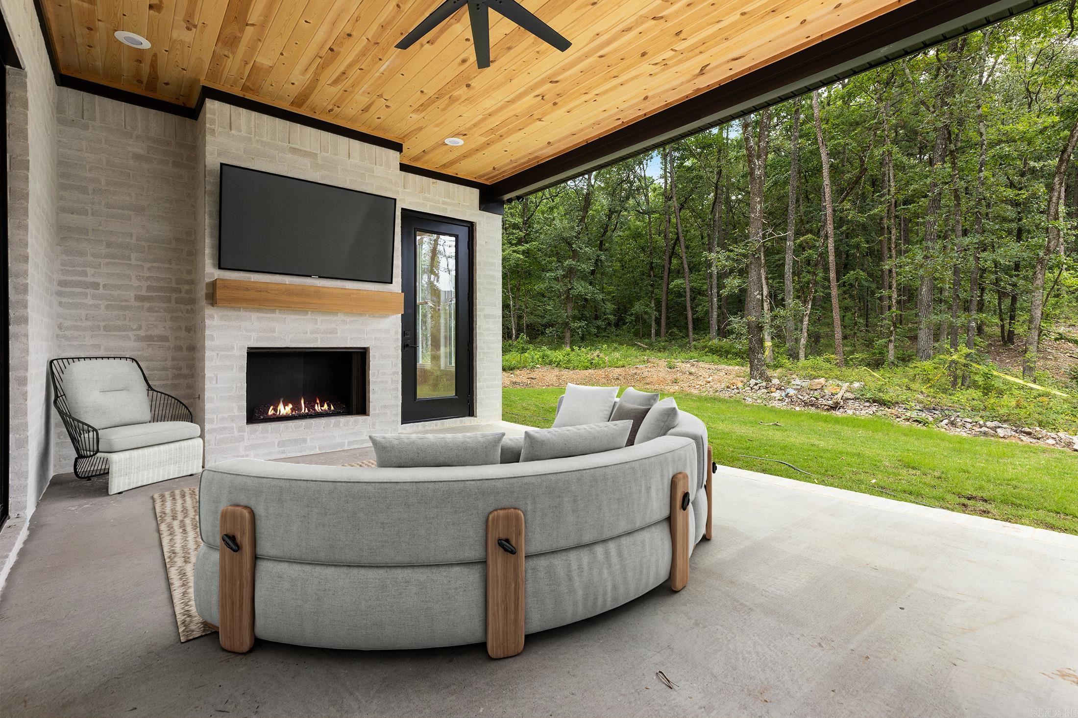 BEAR DEN ESTATES - Residential