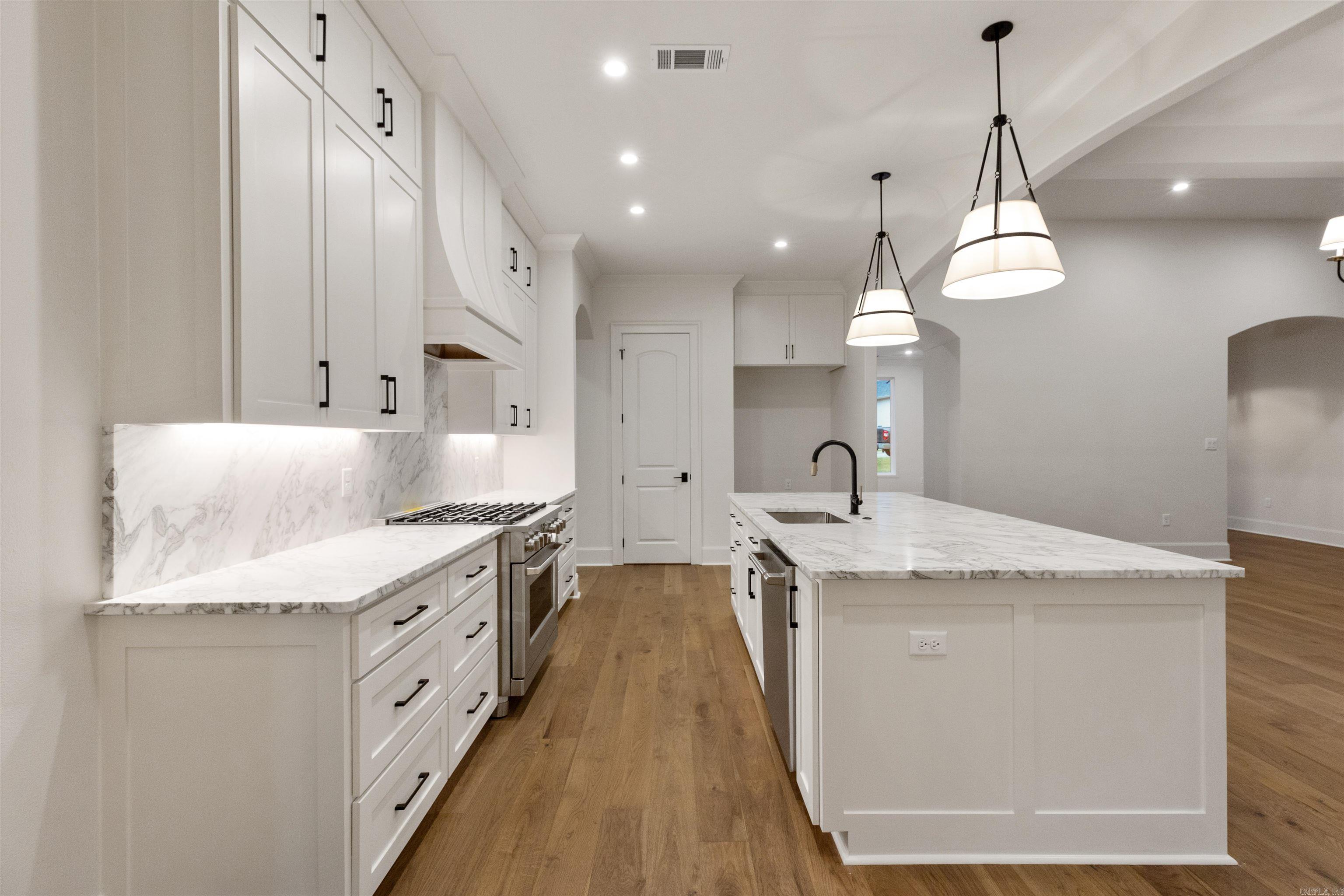 BEAR DEN ESTATES - Residential