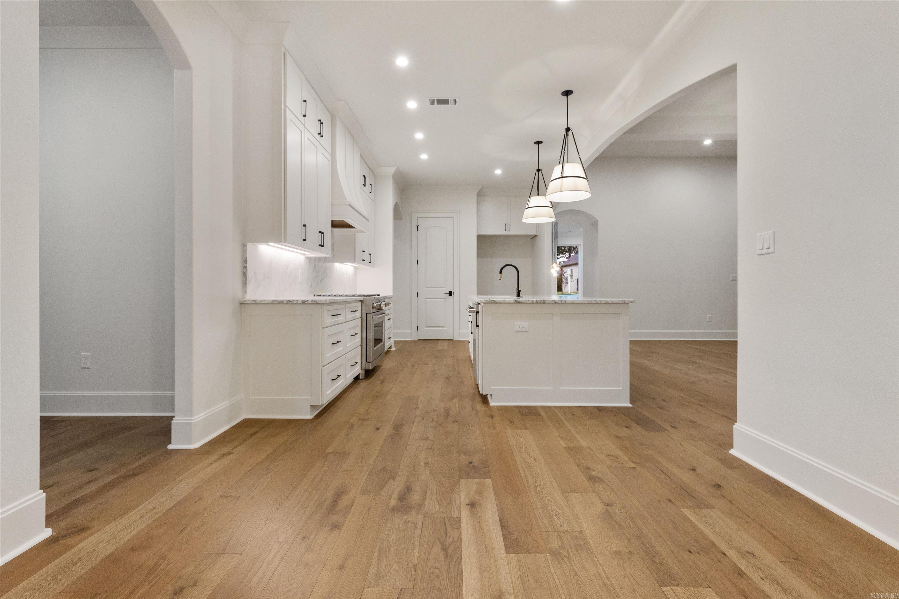 BEAR DEN ESTATES - Residential