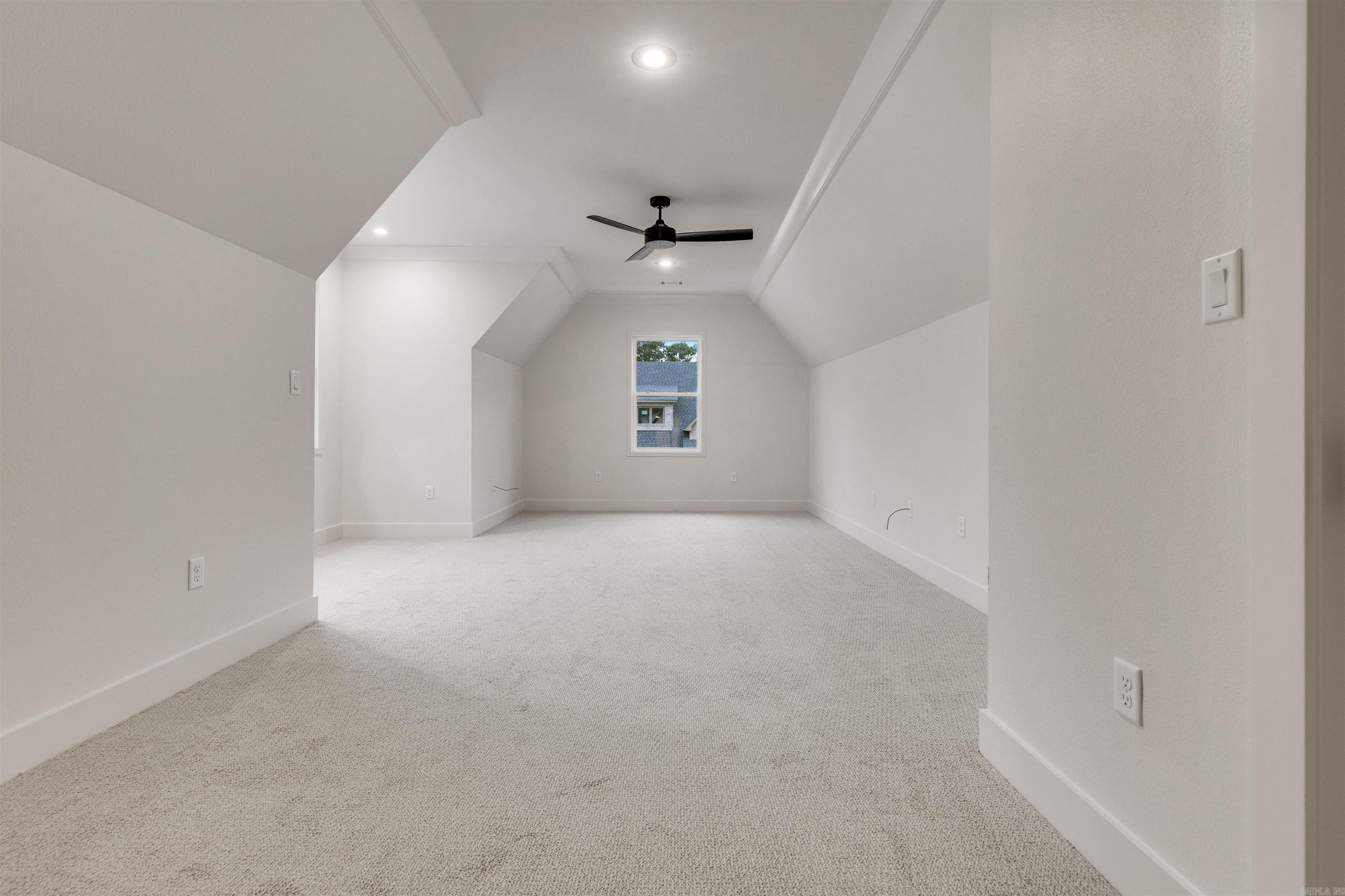 BEAR DEN ESTATES - Residential