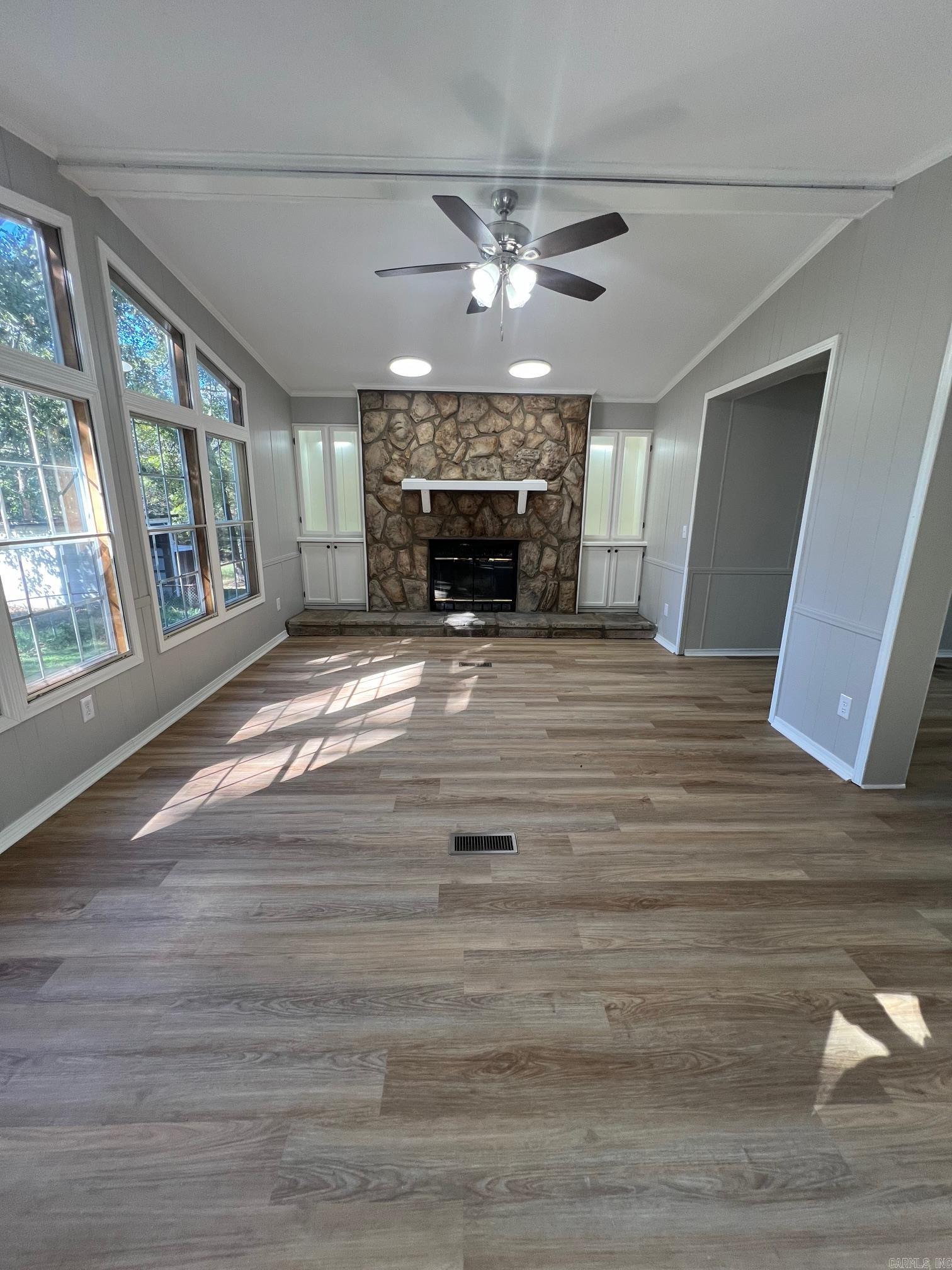 HILLTOP MANOR - Residential