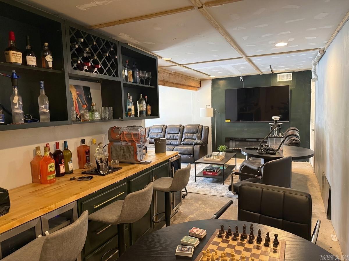 PINE HILLS PARK ADDN - Residential