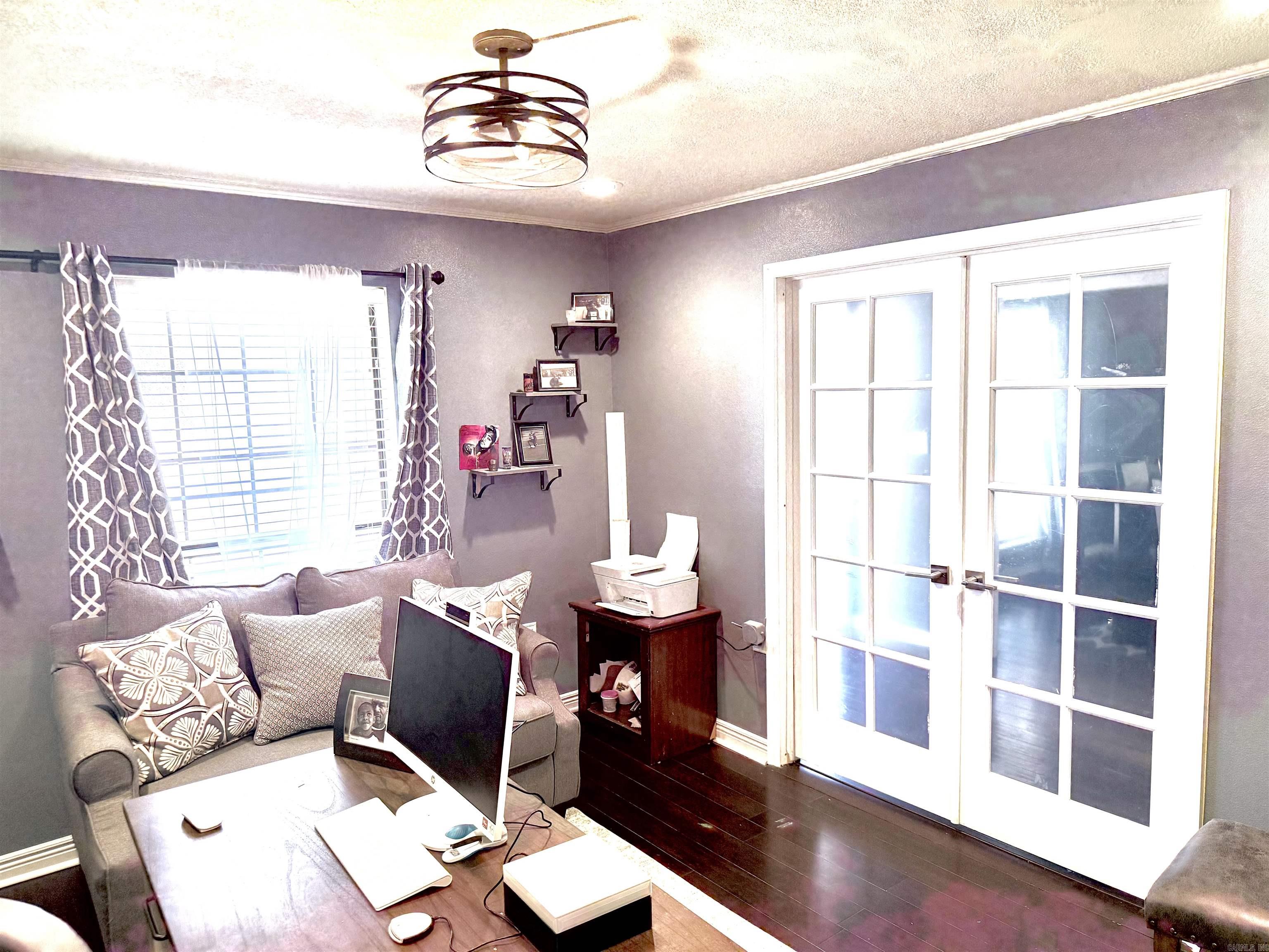 PINE HILLS PARK ADDN - Residential