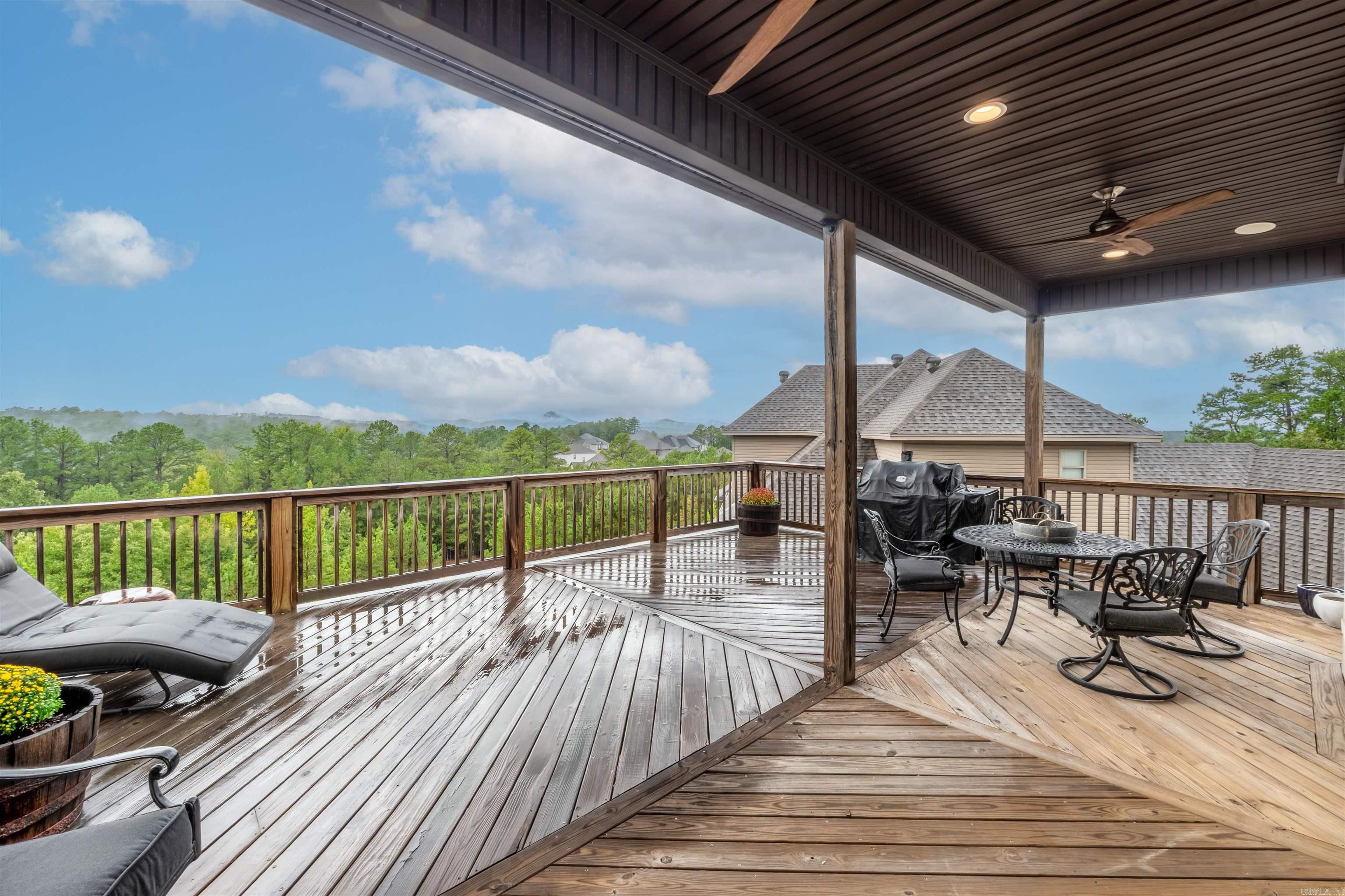 MAJESTIC POINTE - Residential