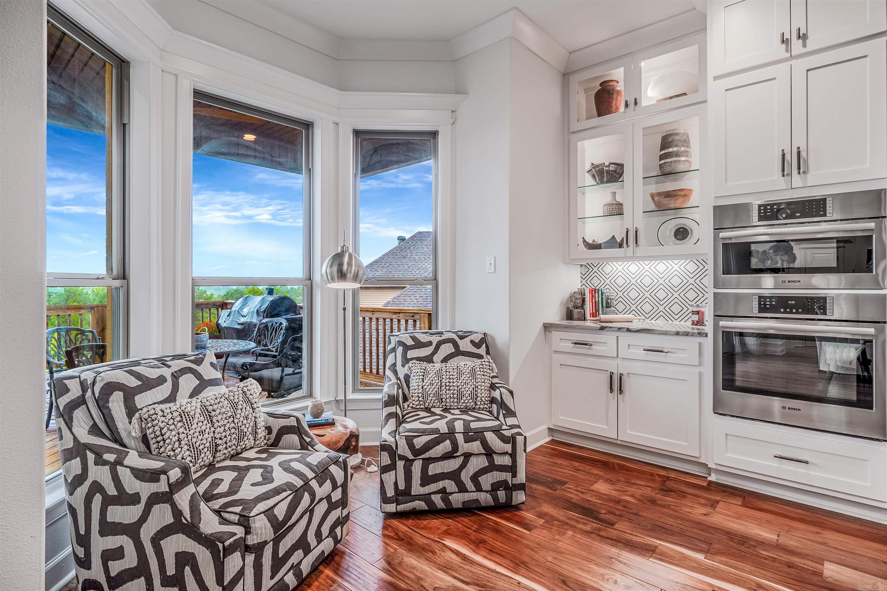 MAJESTIC POINTE - Residential
