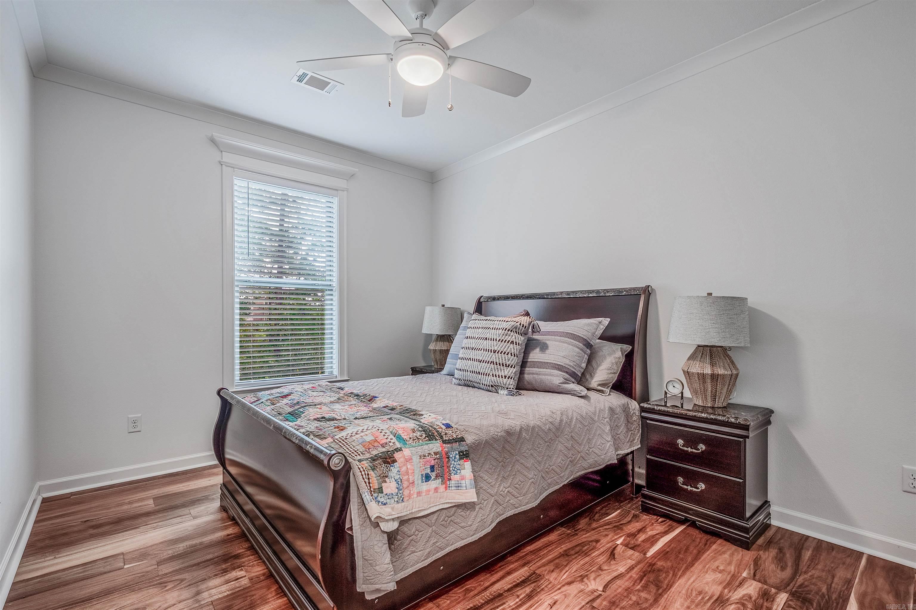 MAJESTIC POINTE - Residential