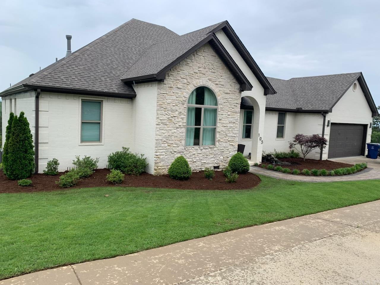 MAJESTIC POINTE - Residential