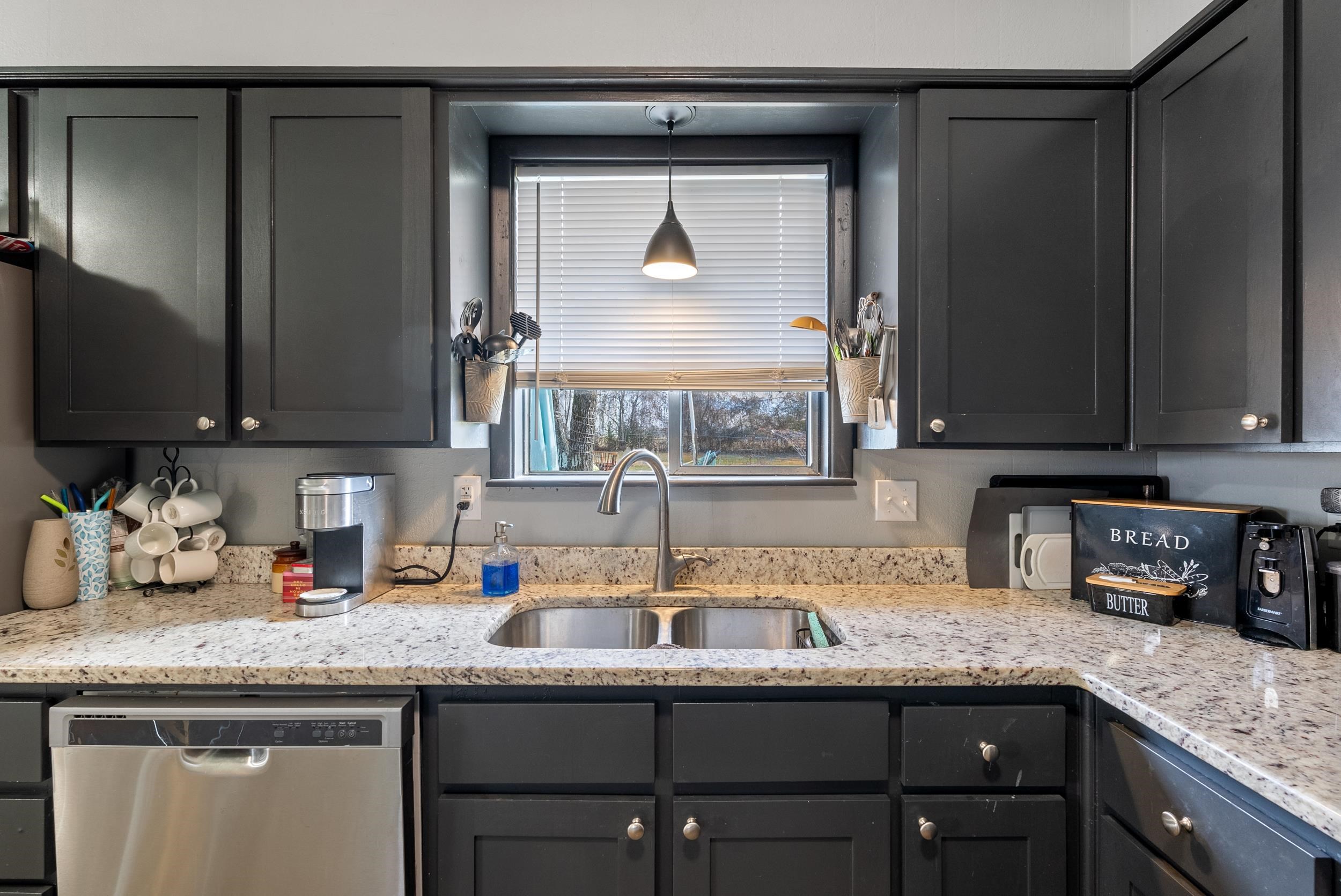 TOWERING OAKS - Residential