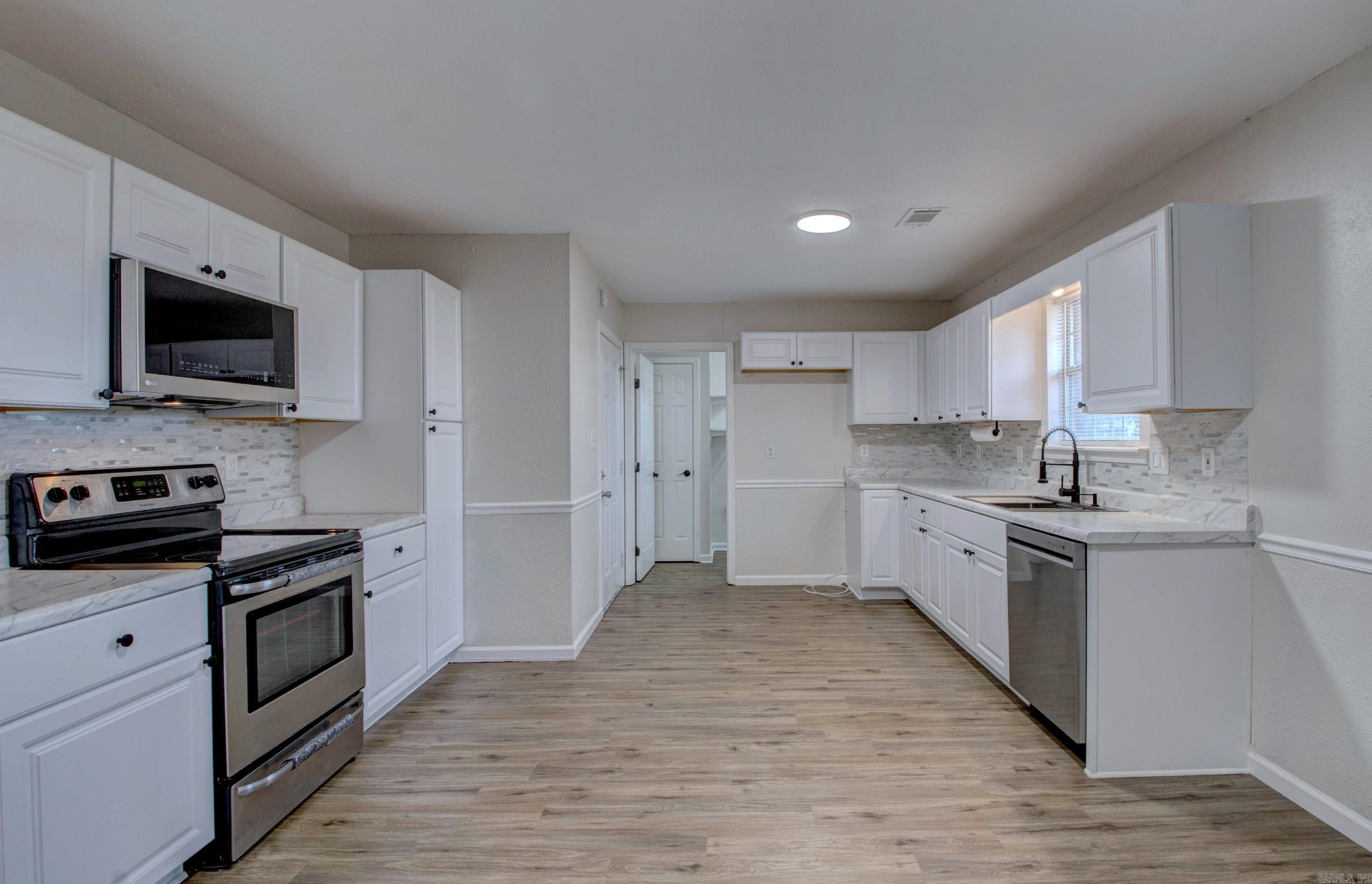 WINDWOOD SOUTH - Residential