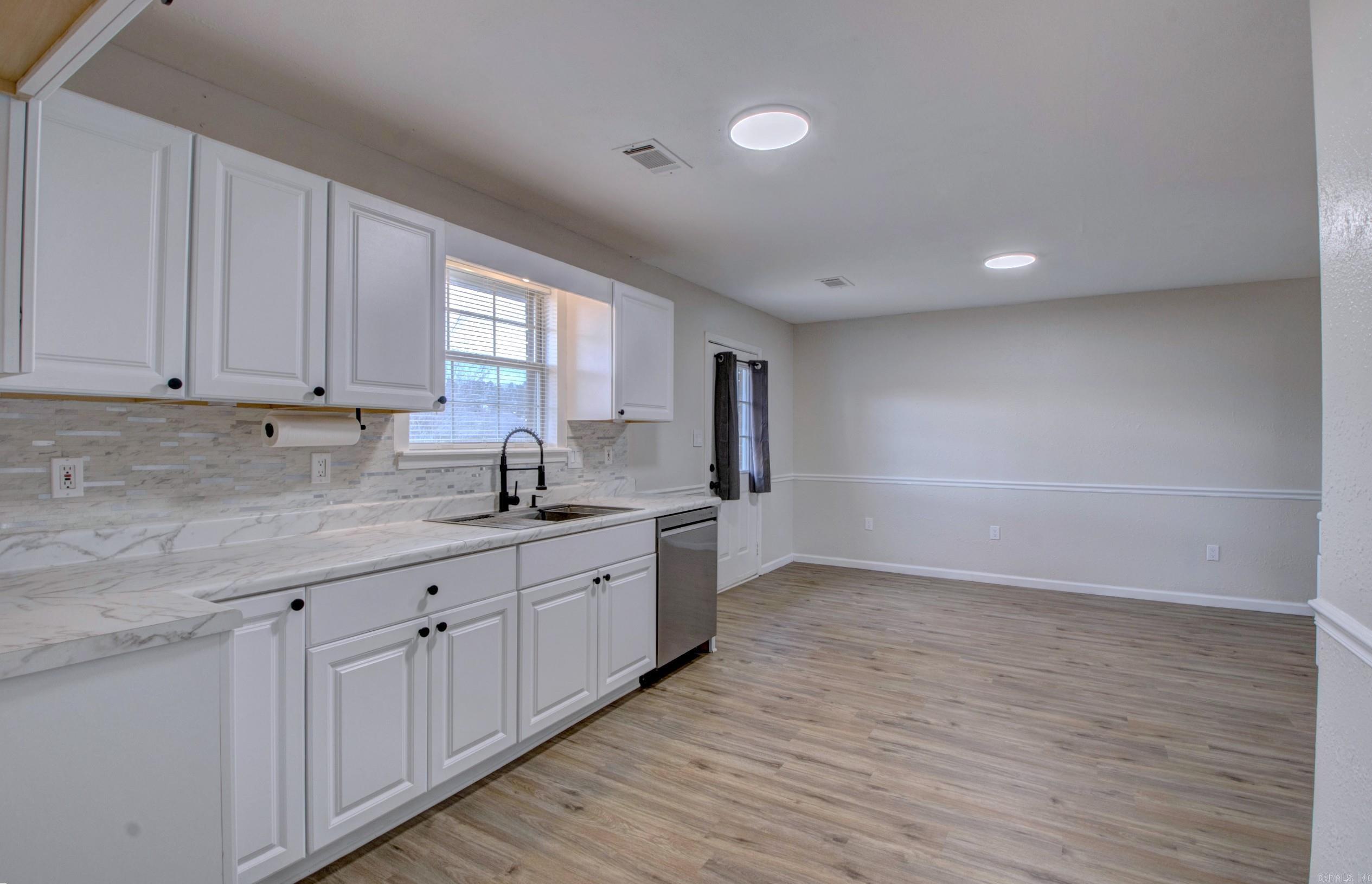 WINDWOOD SOUTH - Residential