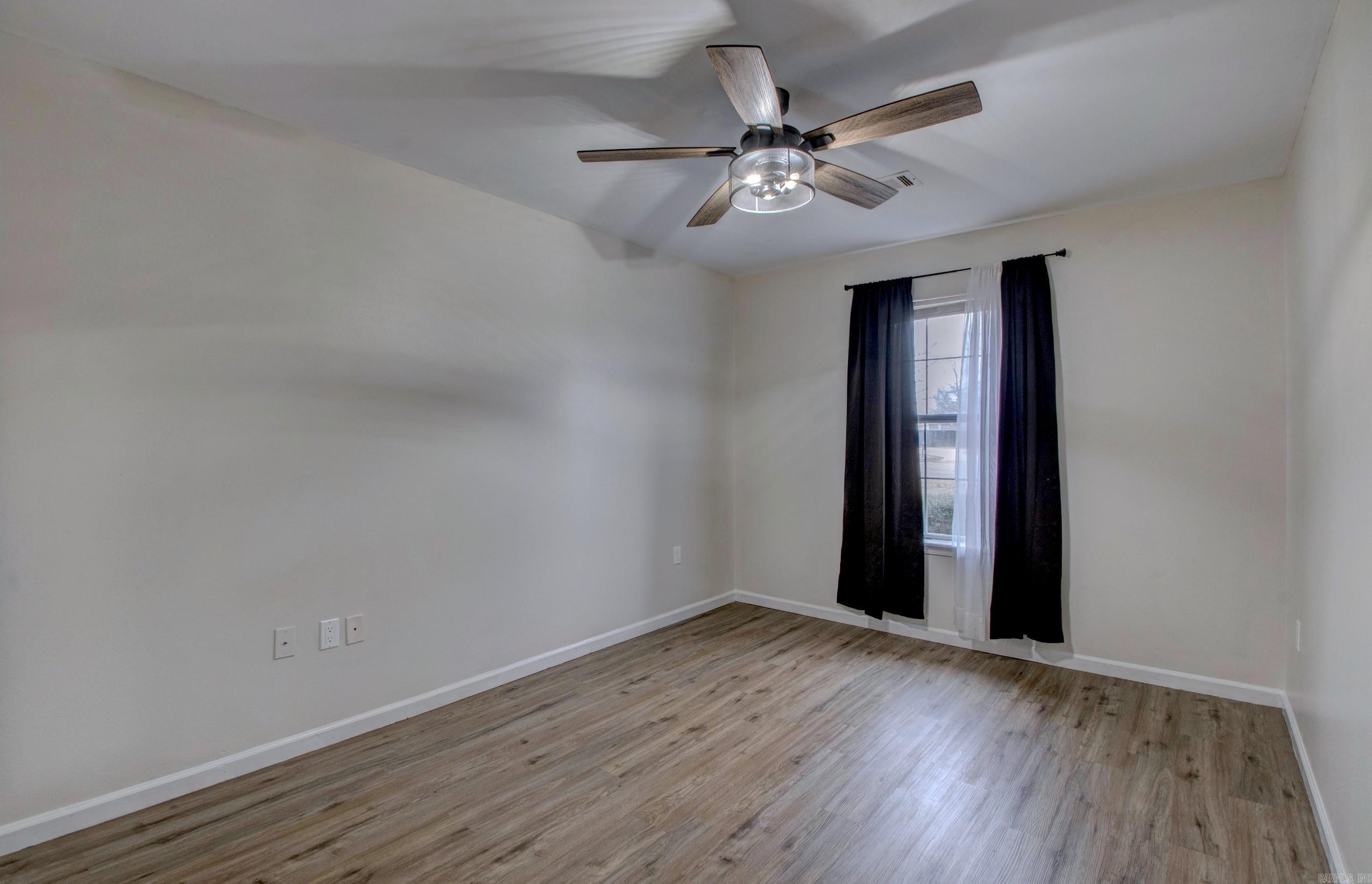 WINDWOOD SOUTH - Residential