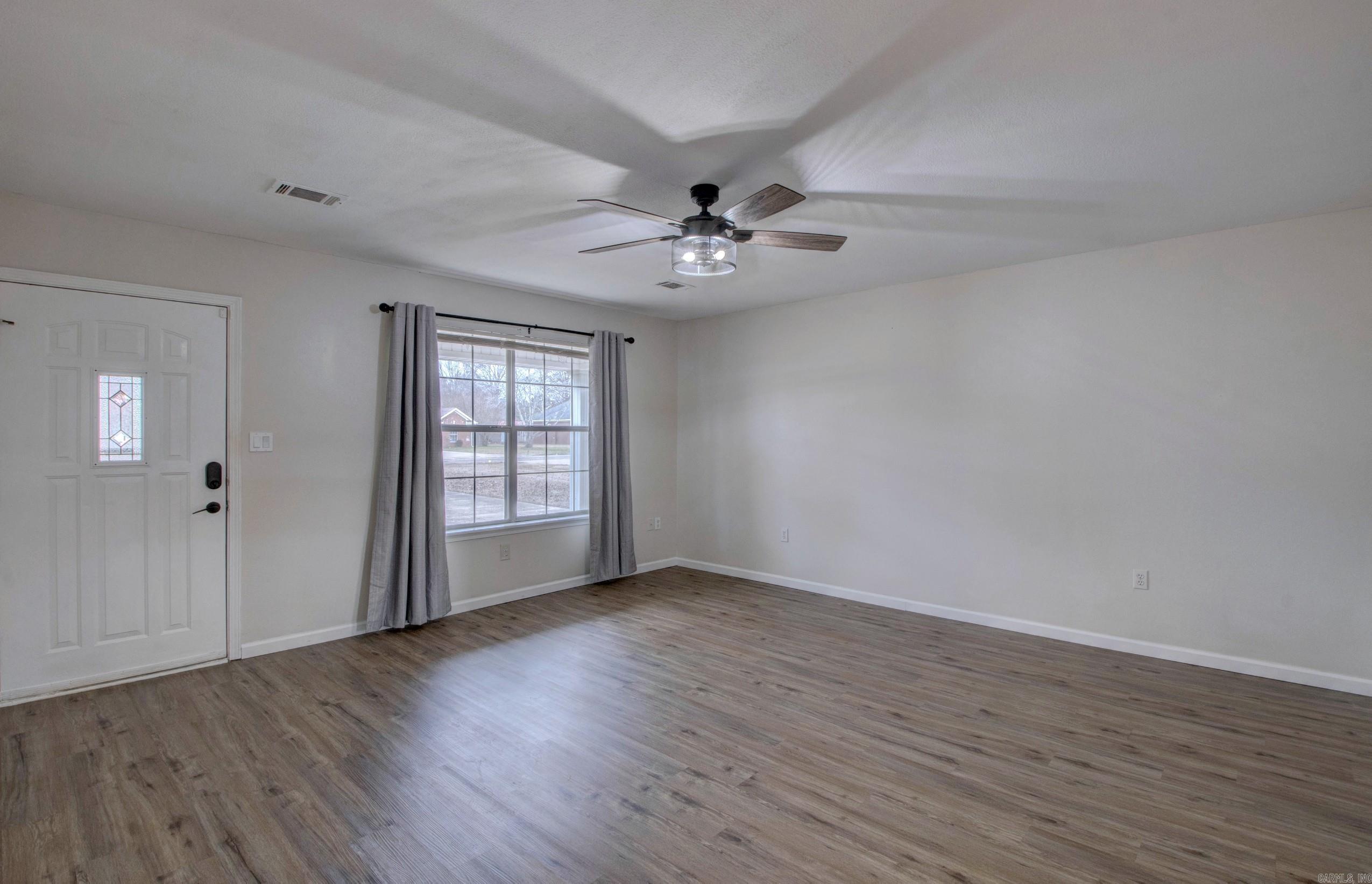 WINDWOOD SOUTH - Residential