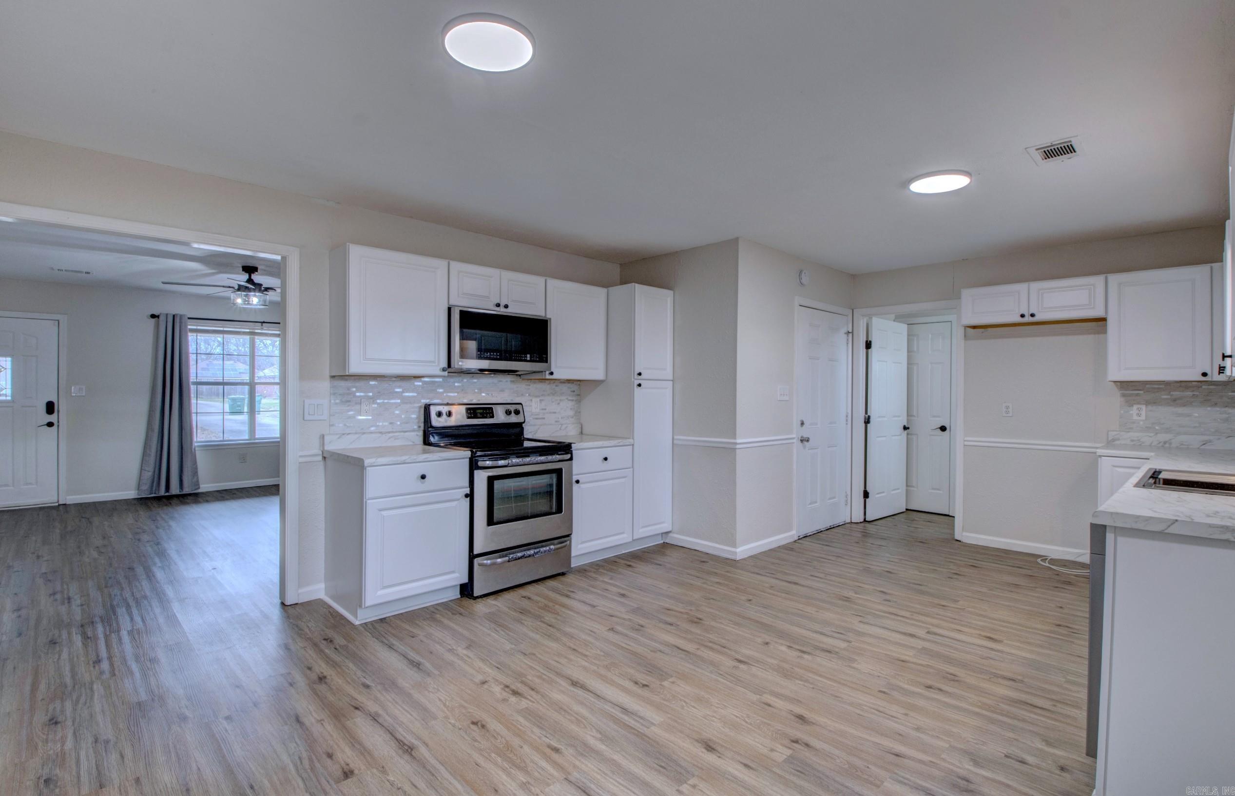 WINDWOOD SOUTH - Residential