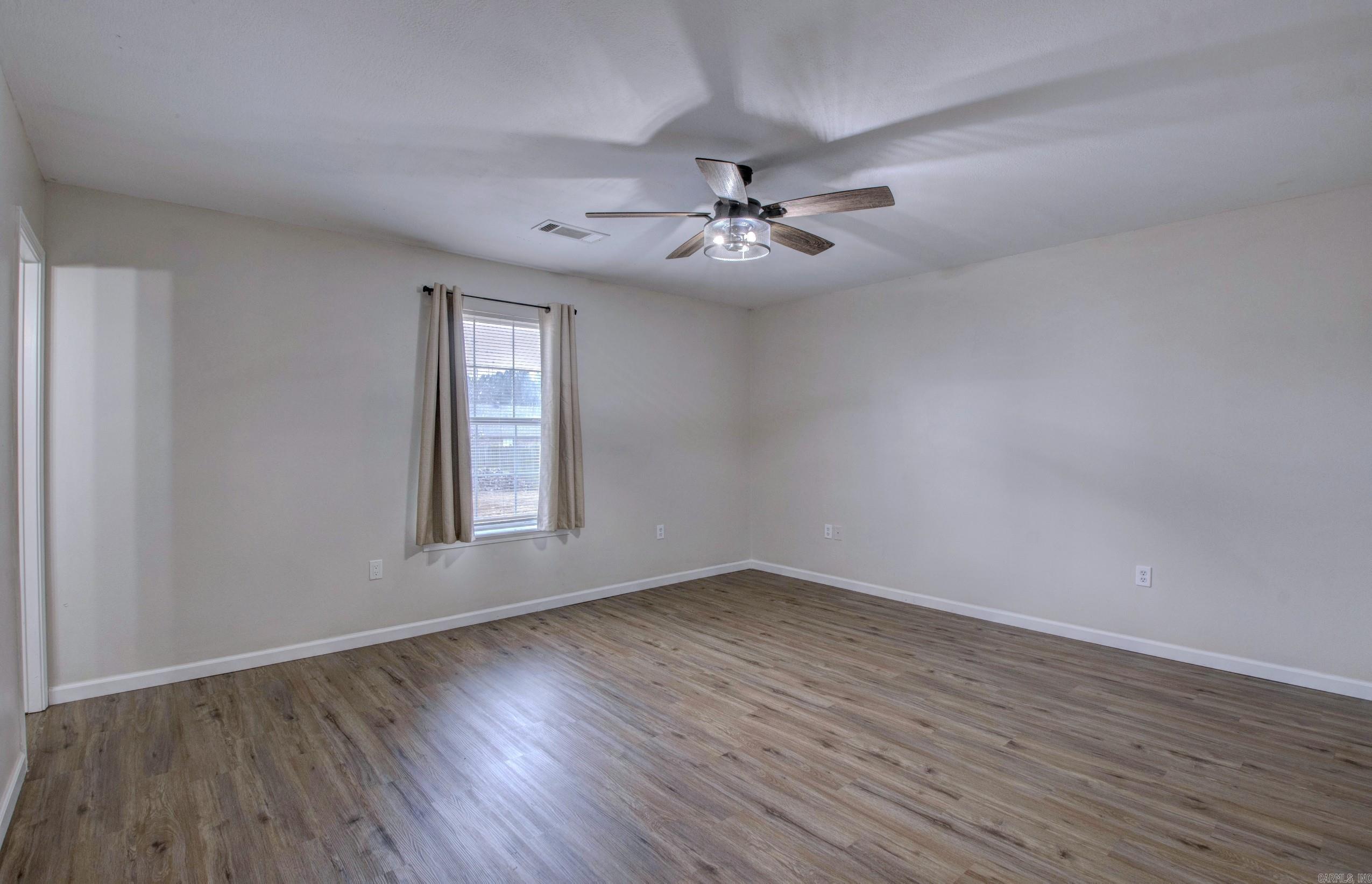 WINDWOOD SOUTH - Residential