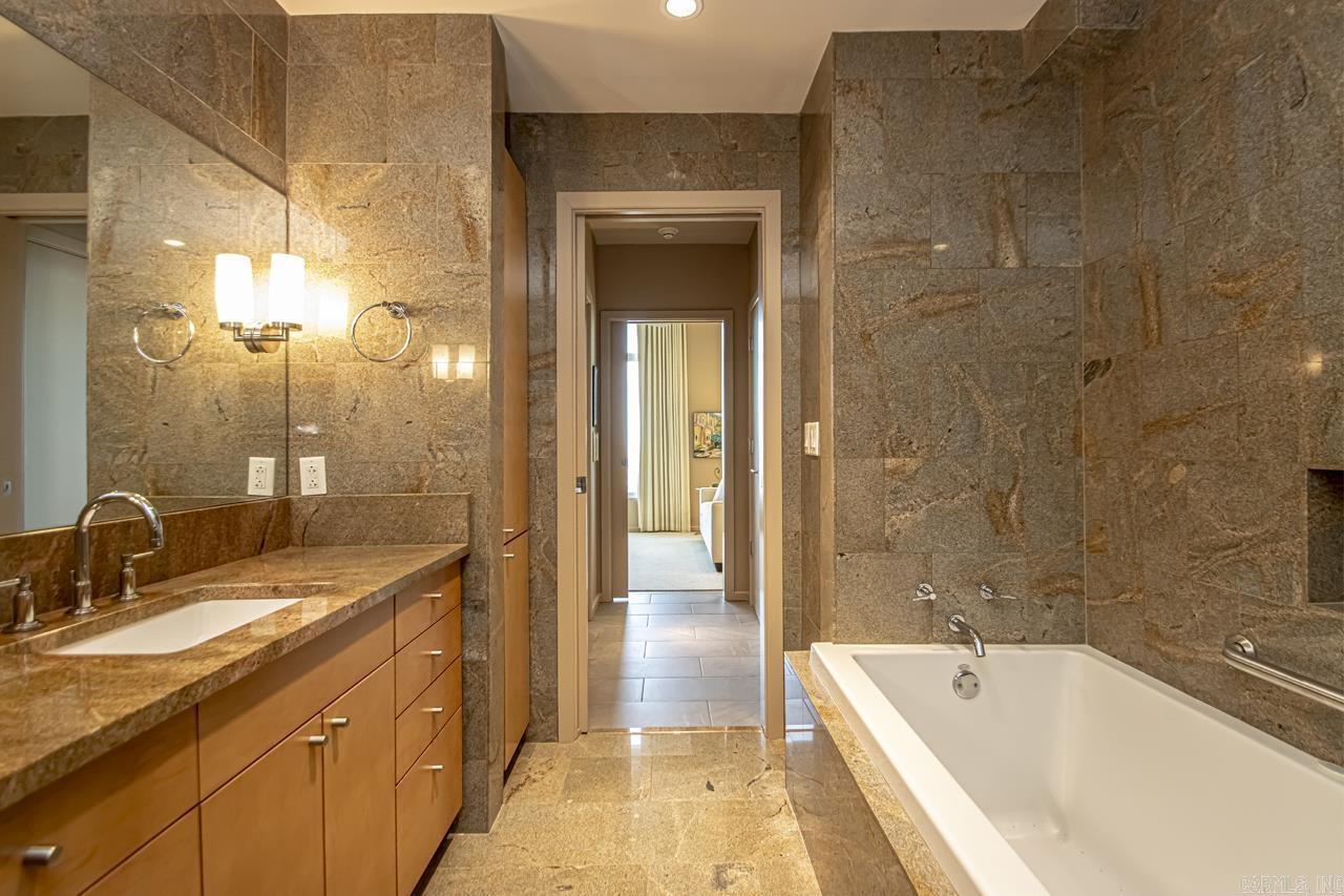 River Market Tower HPR - Residential