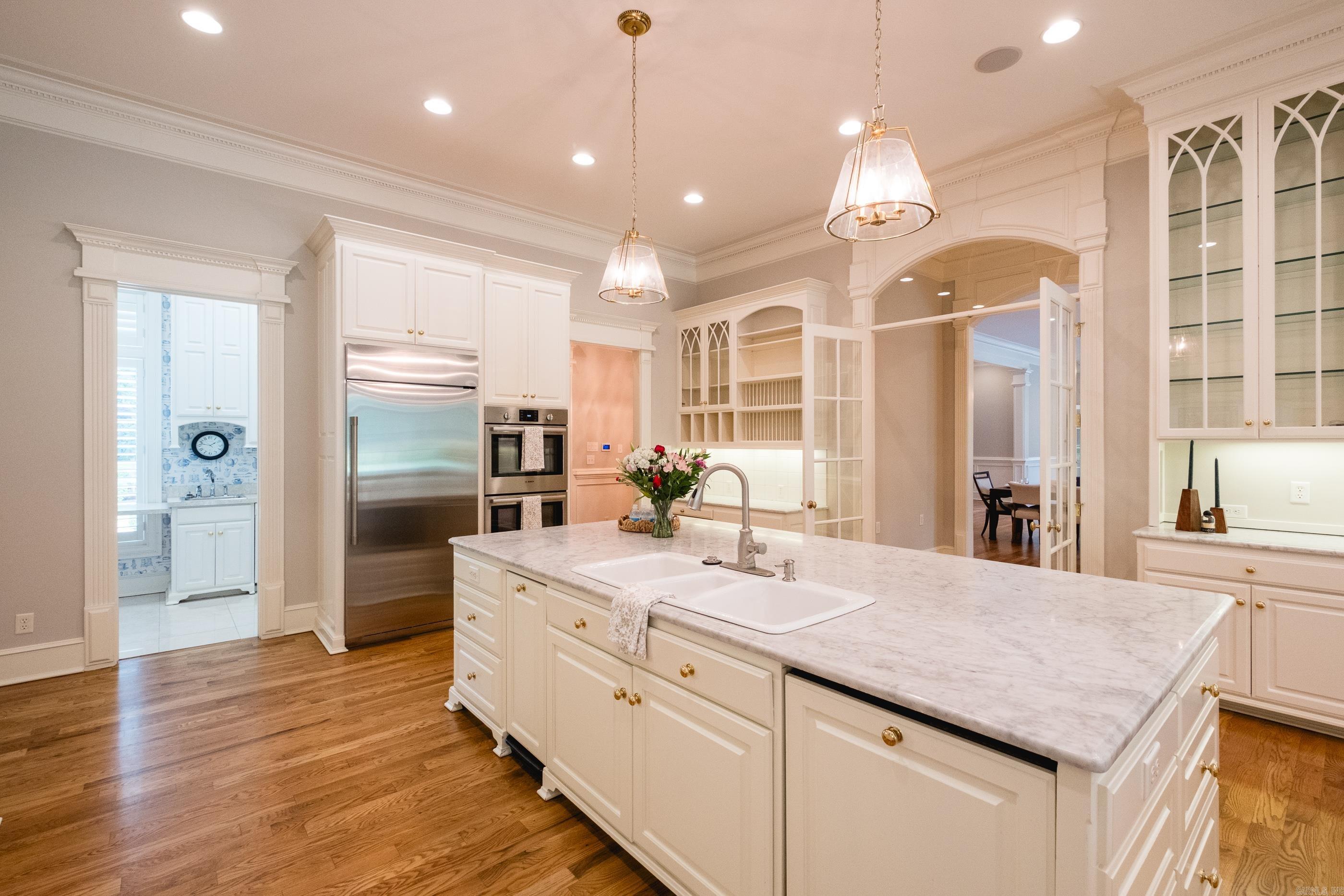 CHENAL VALLEY CHENAL CIRCLE - Residential