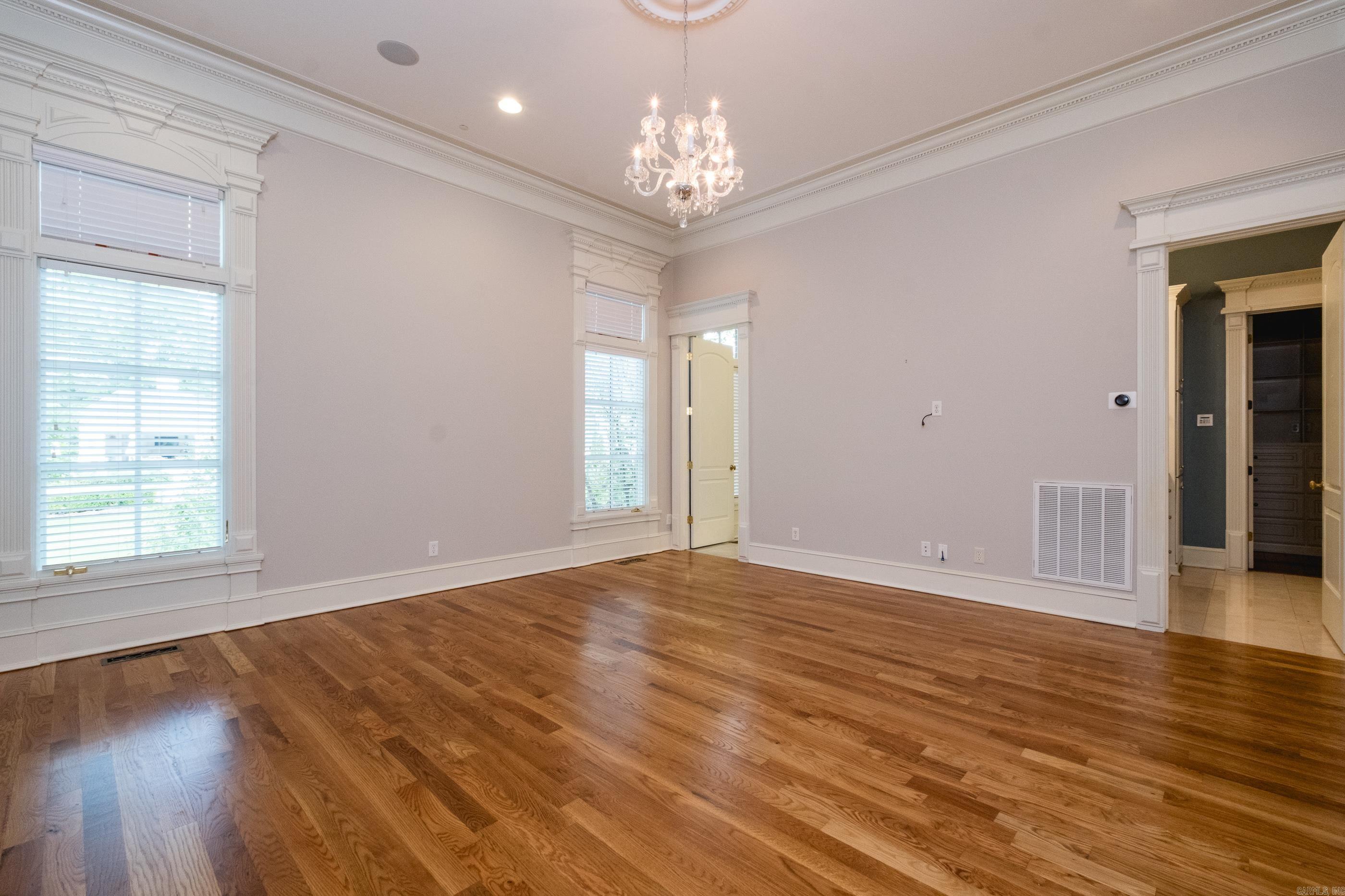CHENAL VALLEY CHENAL CIRCLE - Residential