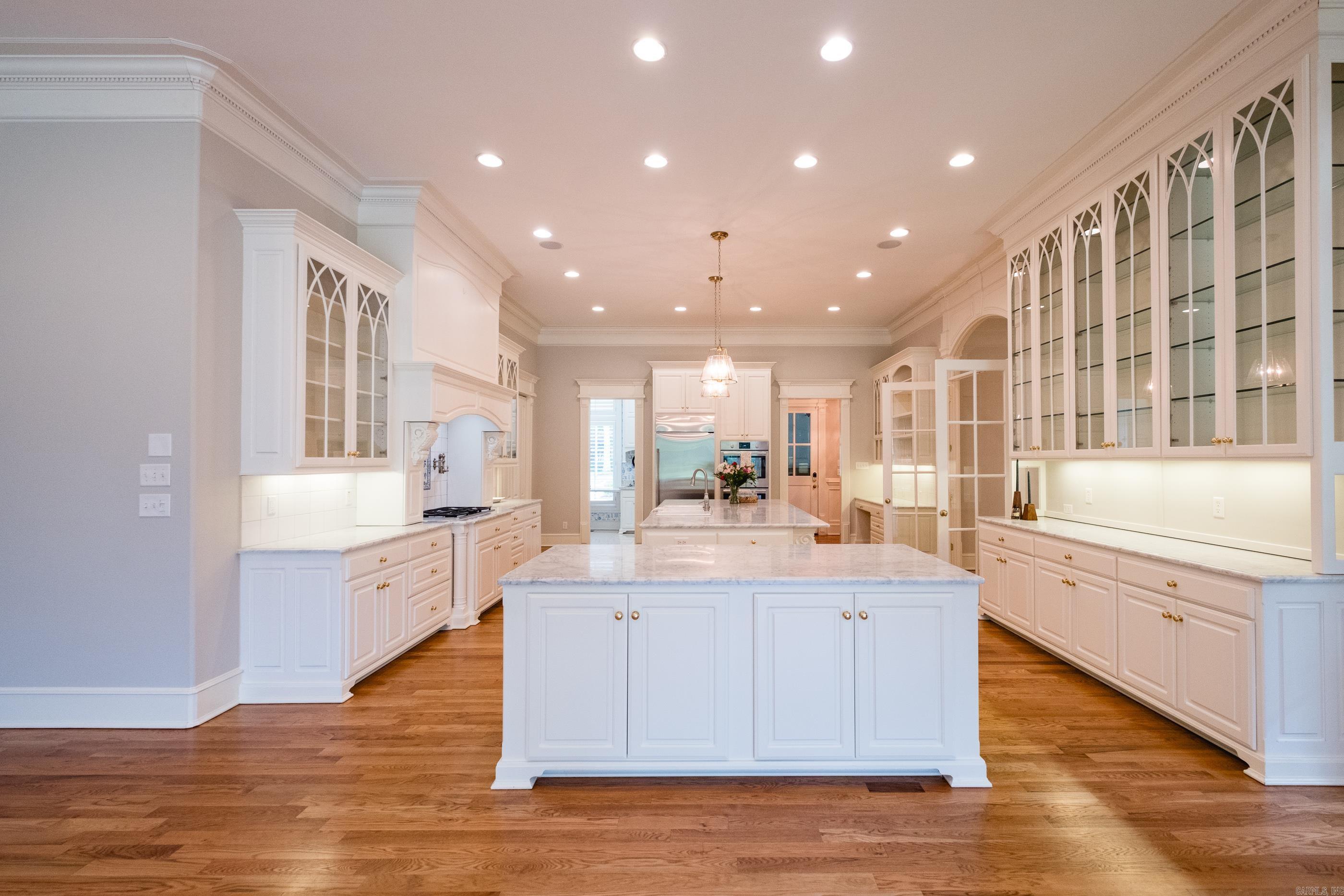 CHENAL VALLEY CHENAL CIRCLE - Residential