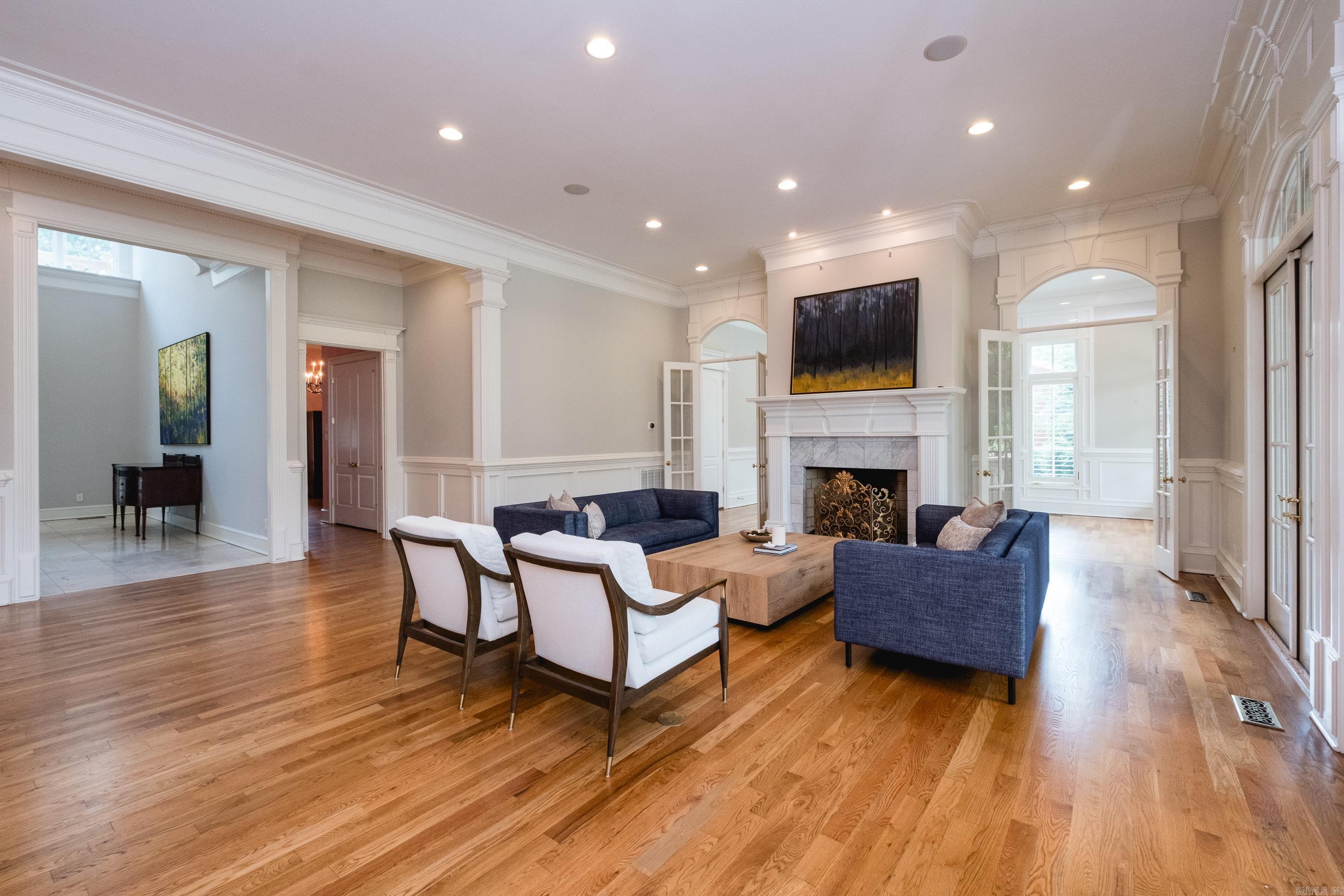 CHENAL VALLEY CHENAL CIRCLE - Residential