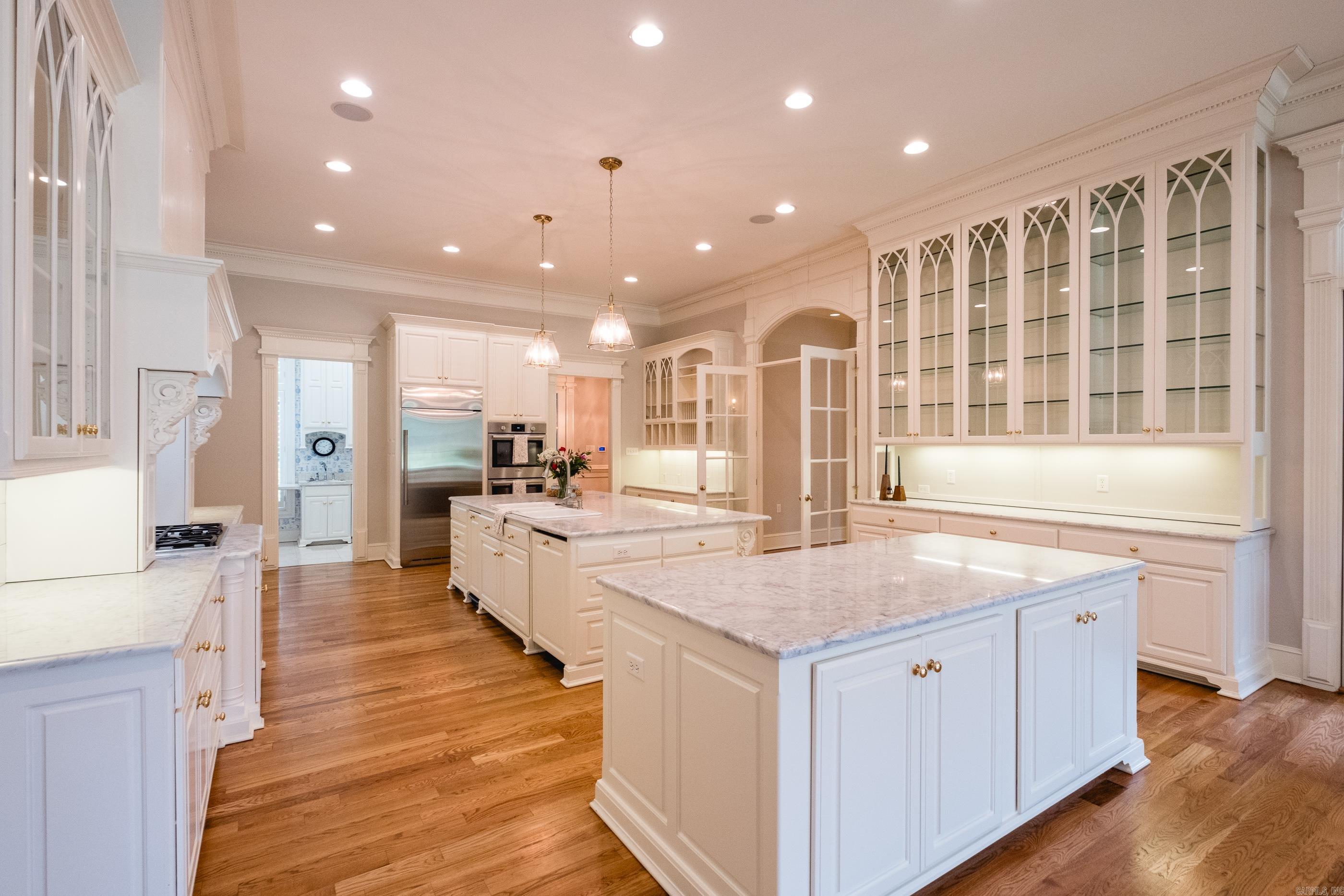 CHENAL VALLEY CHENAL CIRCLE - Residential