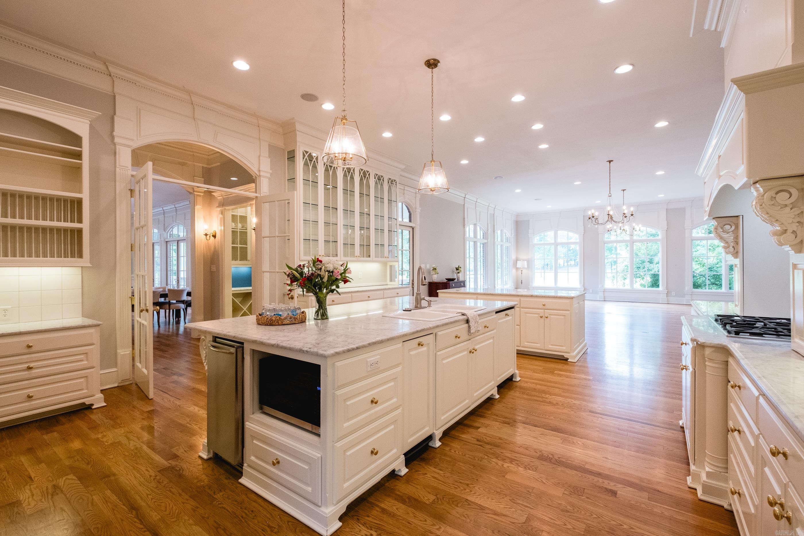CHENAL VALLEY CHENAL CIRCLE - Residential