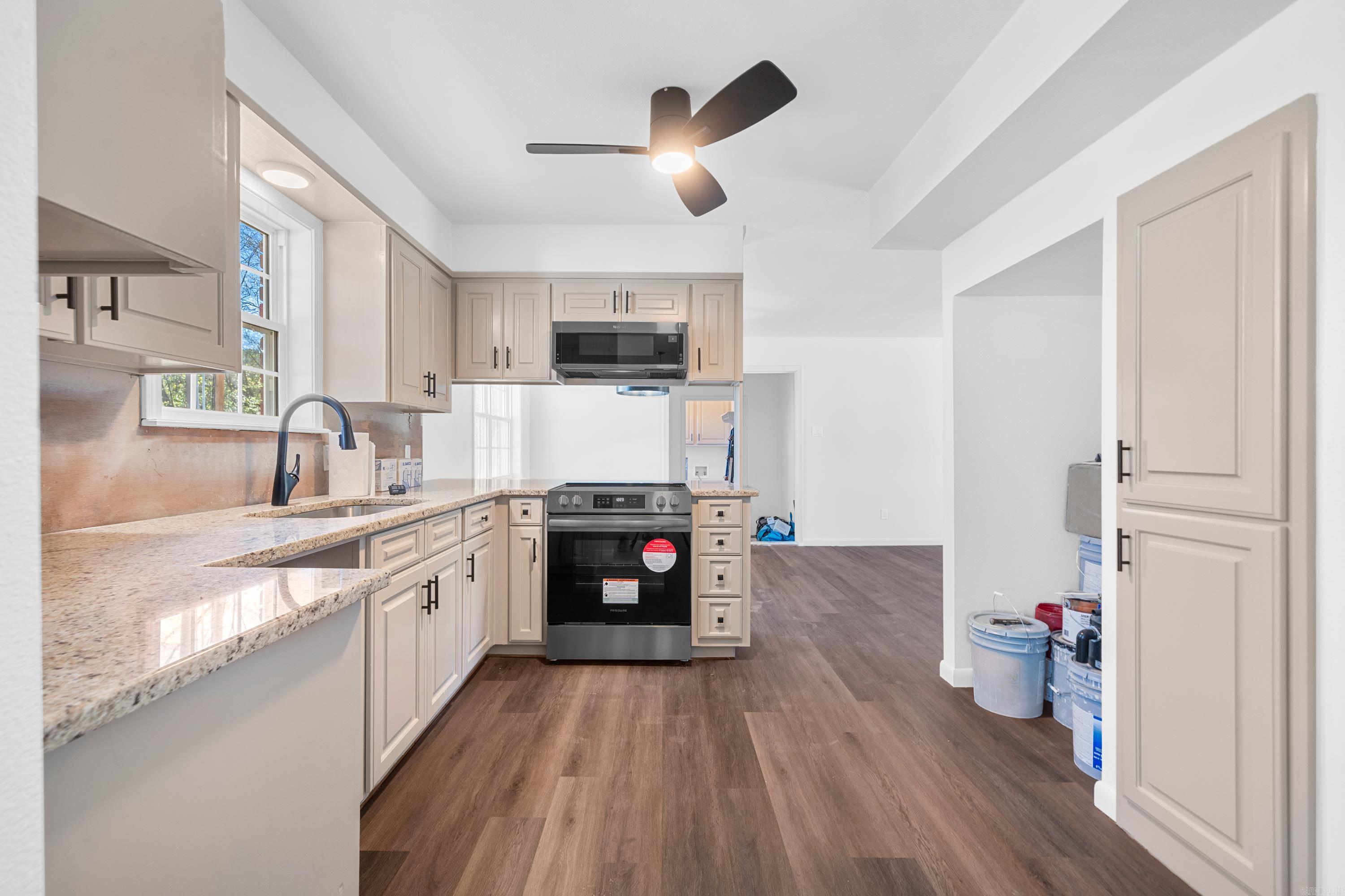 BELLAIRE PLACE - Residential