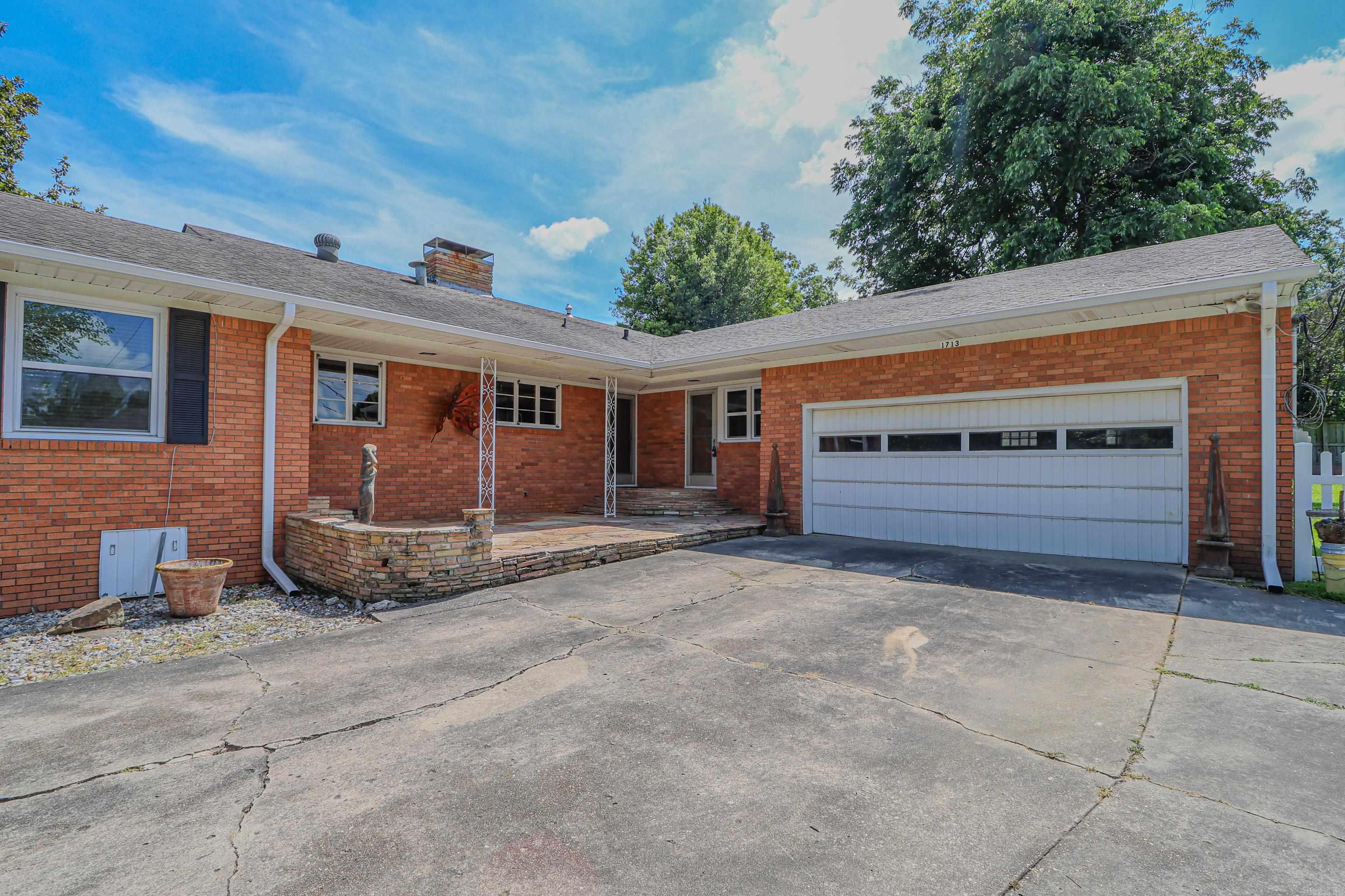 SUNSET HILLS - Residential