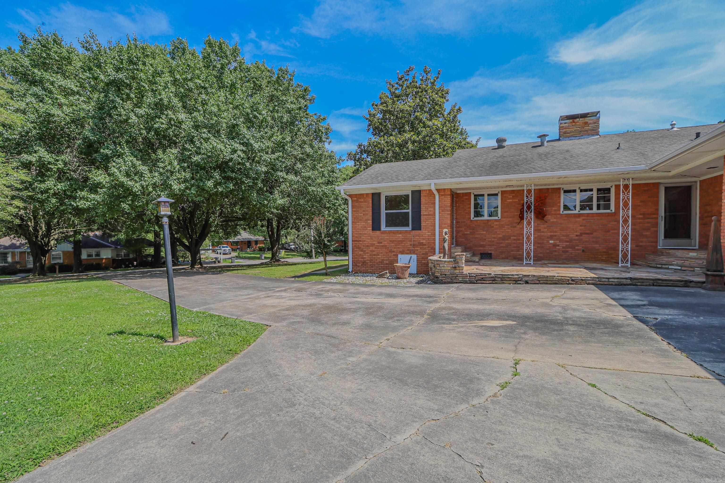 SUNSET HILLS - Residential