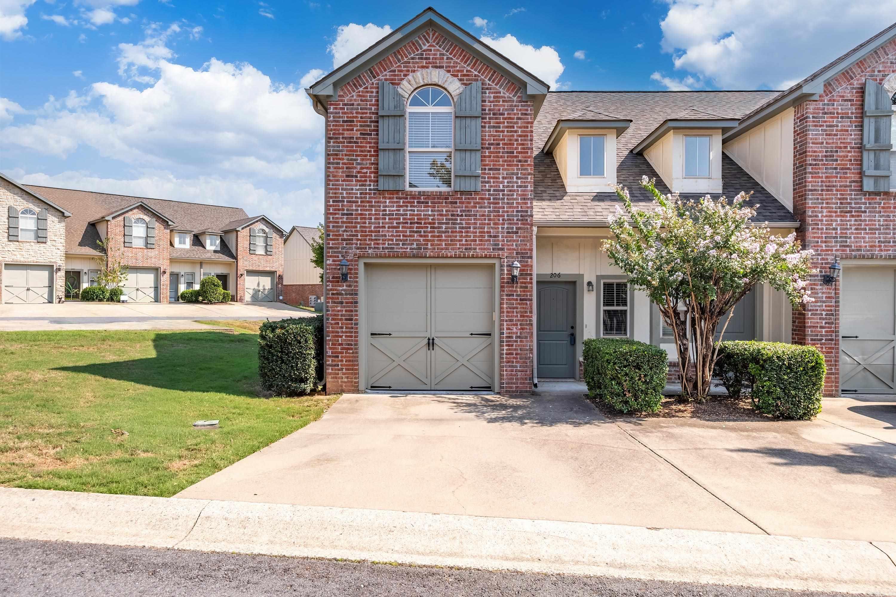 Wonderful townhome project in Maumelle. Under new ownership. New roofs and exterior painted. Great room with fireplace. Nice kitchen with granite counters, pretty stained cabinets, built in microwave, quality stove and dishwasher. Low HOA dues. Enjoy the Club House, Pool and Work Out Room. Single car garage. Enjoy hassle free and low maintenance living. Walking distance to Lake Willastein. Other units also available. Floor plan is in Documents. See agent remarks.