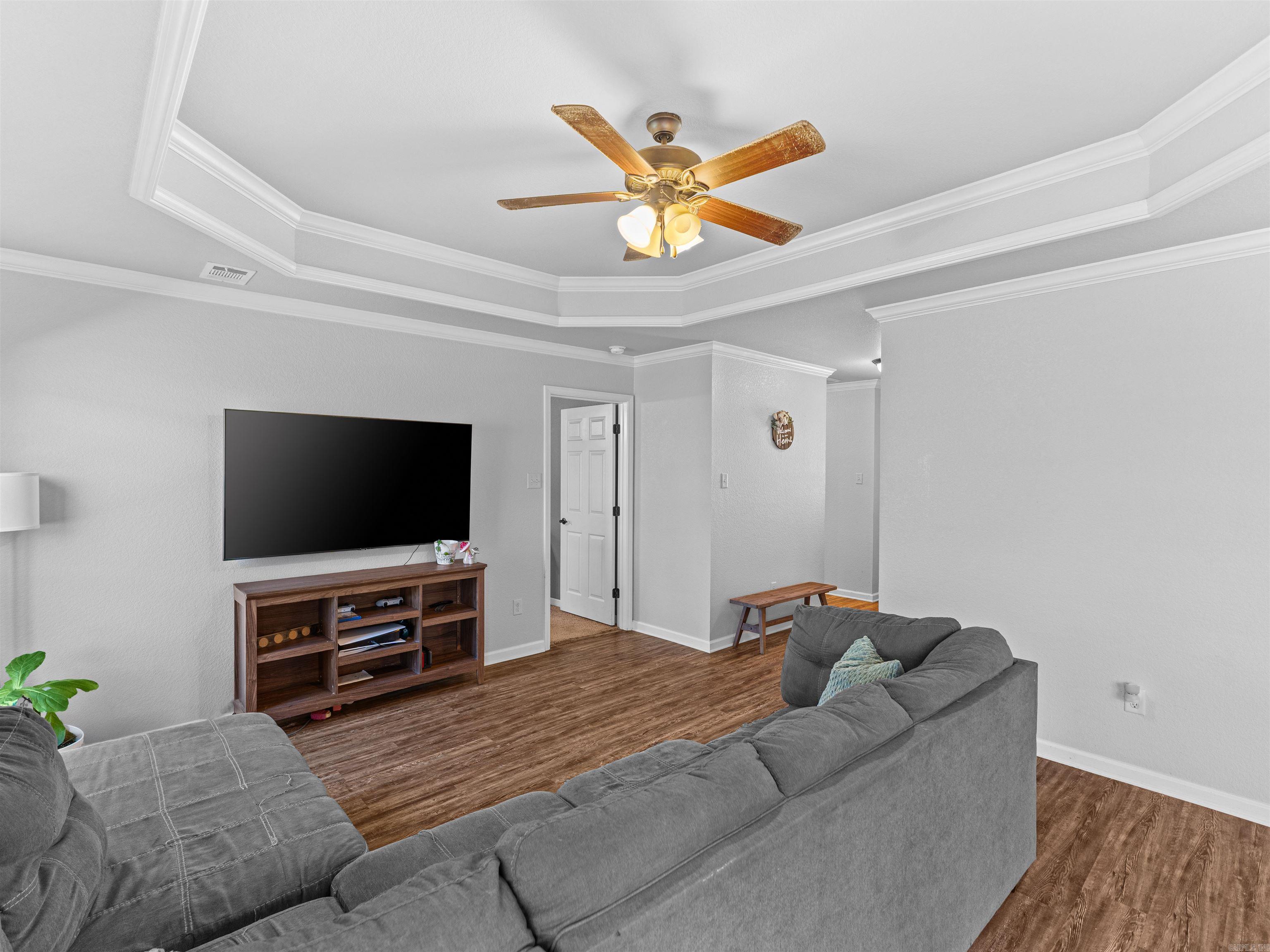 CROSS CREEK - Residential