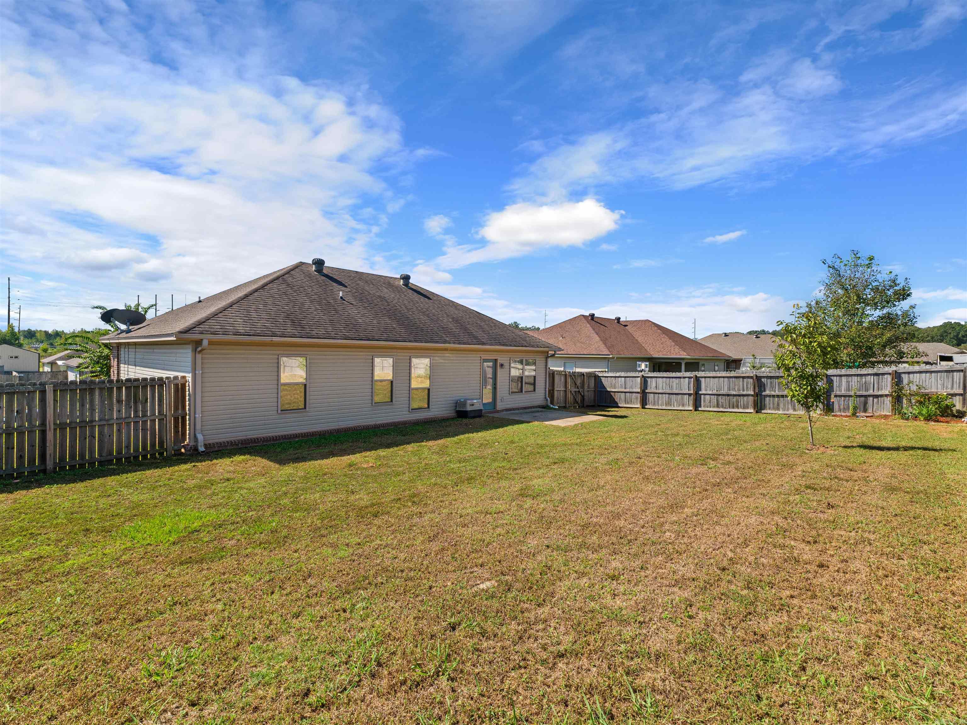 CROSS CREEK - Residential