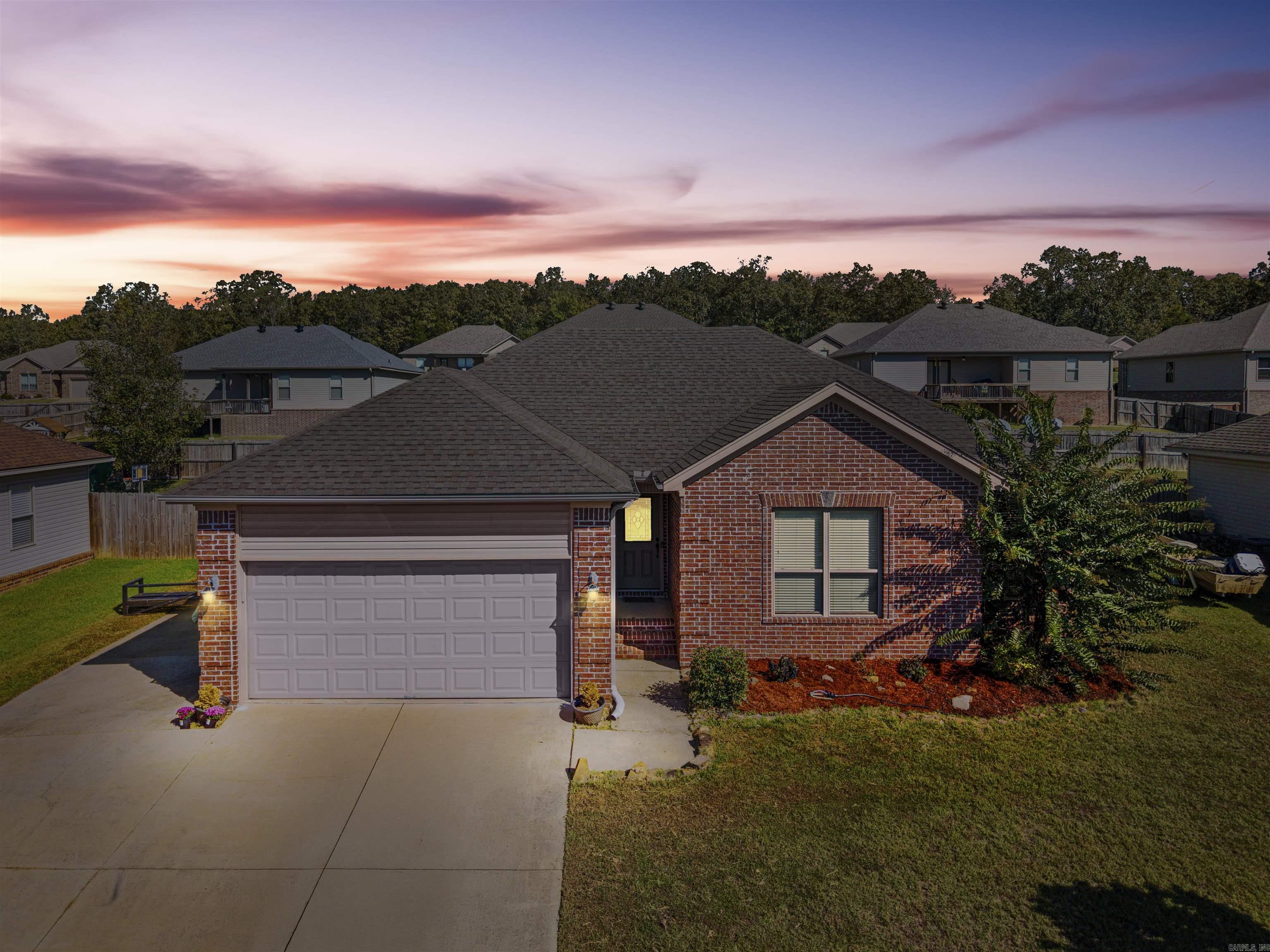 CROSS CREEK - Residential