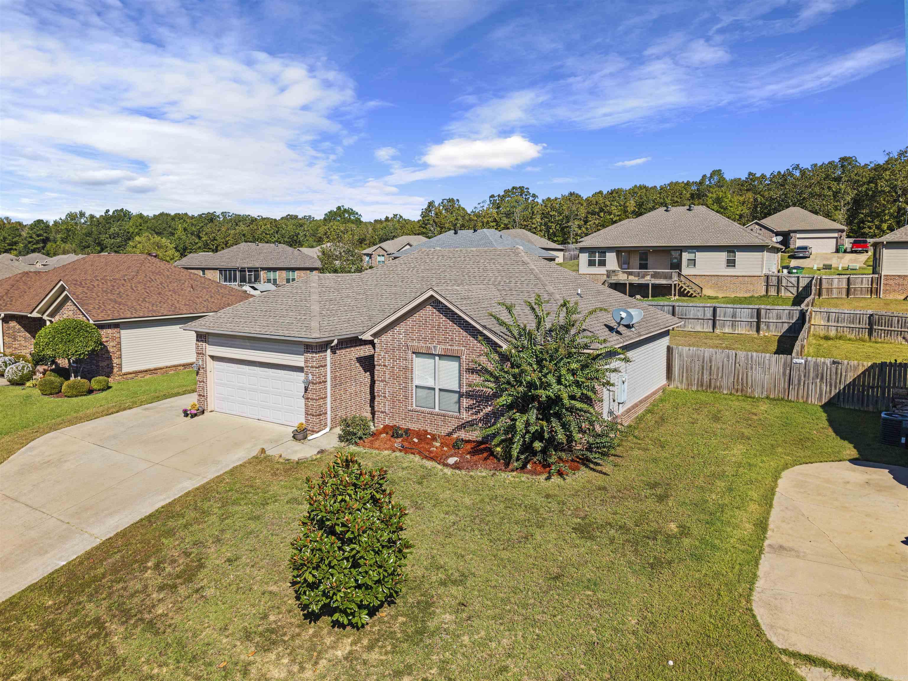 CROSS CREEK - Residential